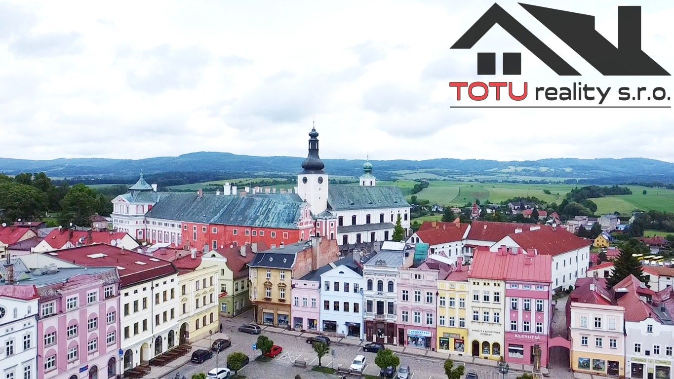 Rodinné domy, Mírové náměstí, Broumov, 490 m²