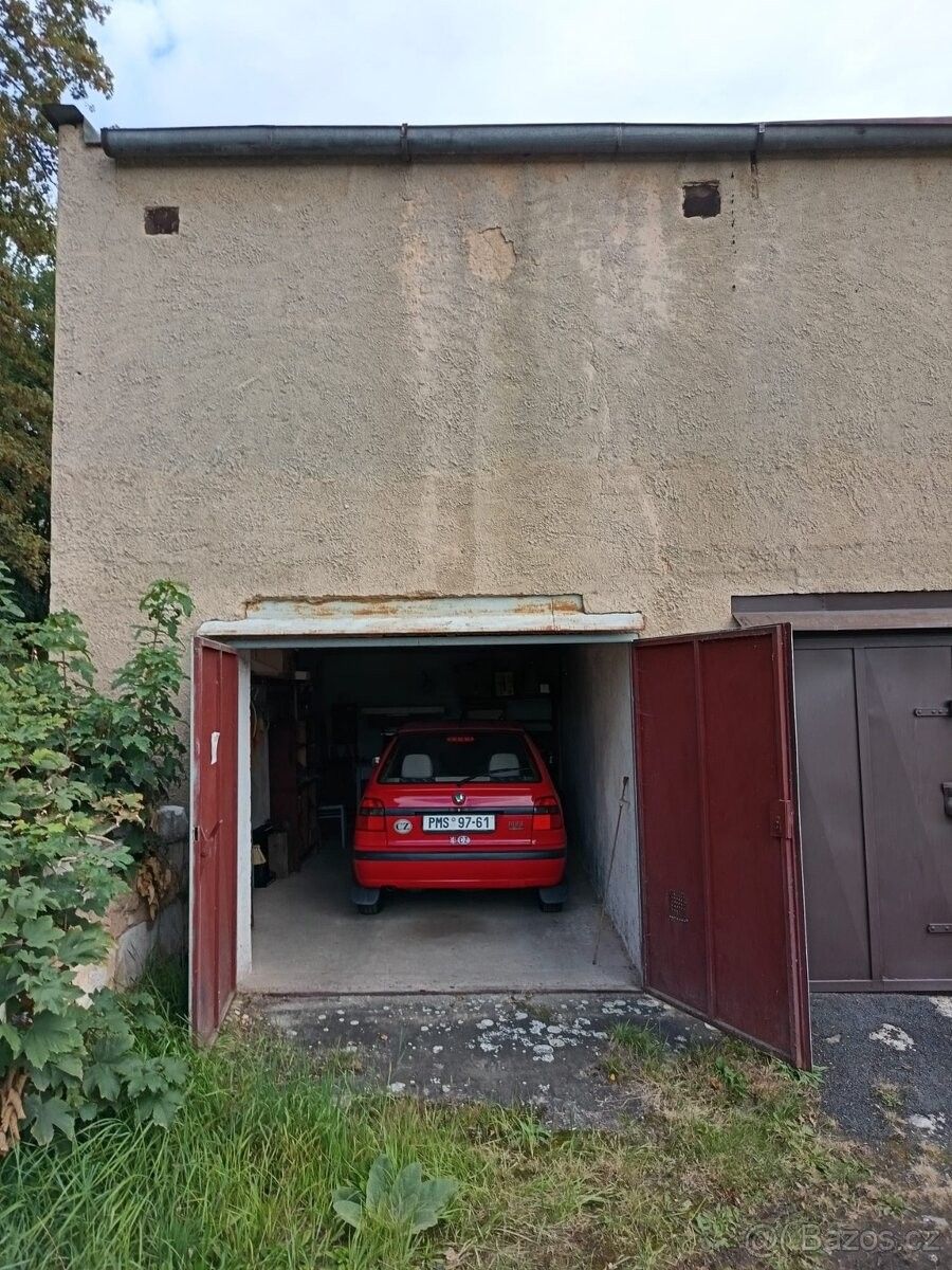 Garáže, Plzeň, 301 00