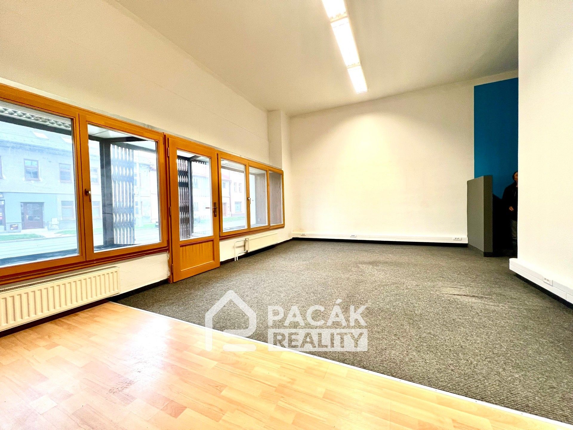 Pronájem obchodní prostory - Hodolanská, Olomouc, 55 m²