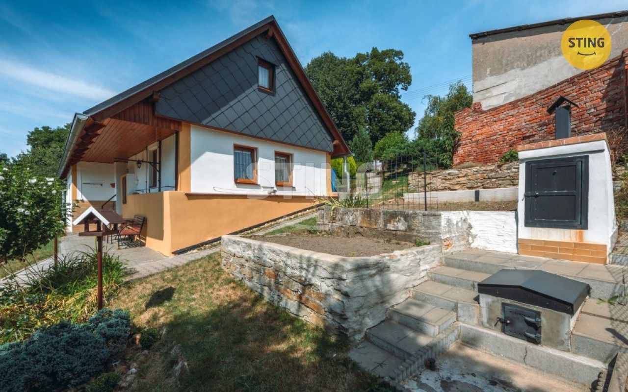 Prodej rodinný dům - Příčná, Častolovice, 147 m²