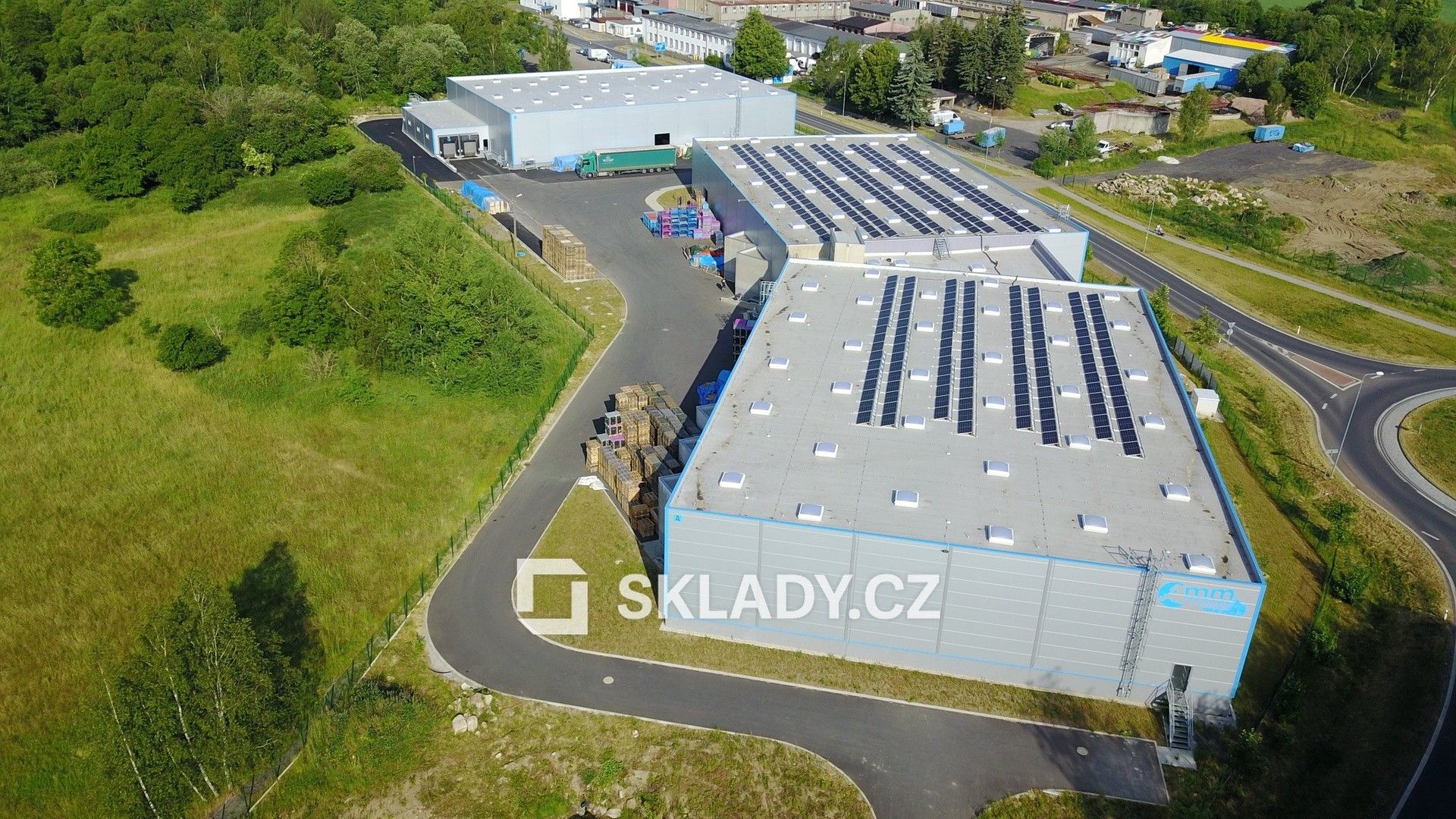 Sklady, Hroznětín, 2 200 m²