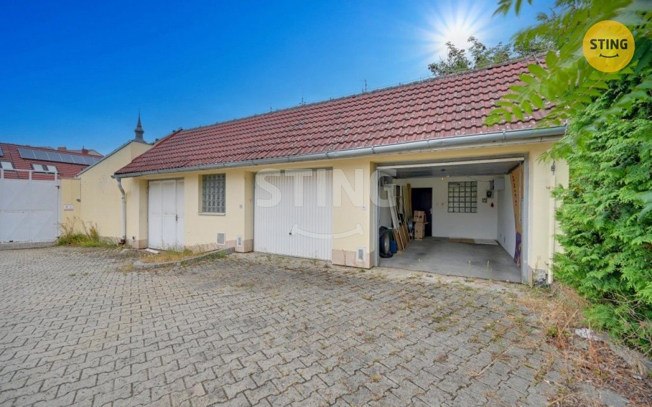 Prodej garáž - Hodonín, 21 m²