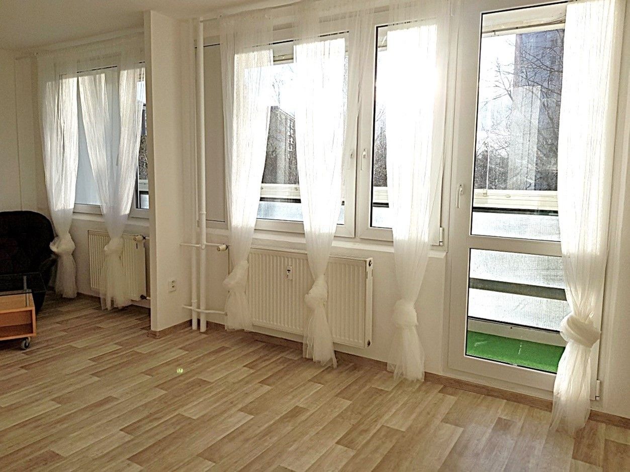 2+kk, Tenisová, Praha, 38 m²