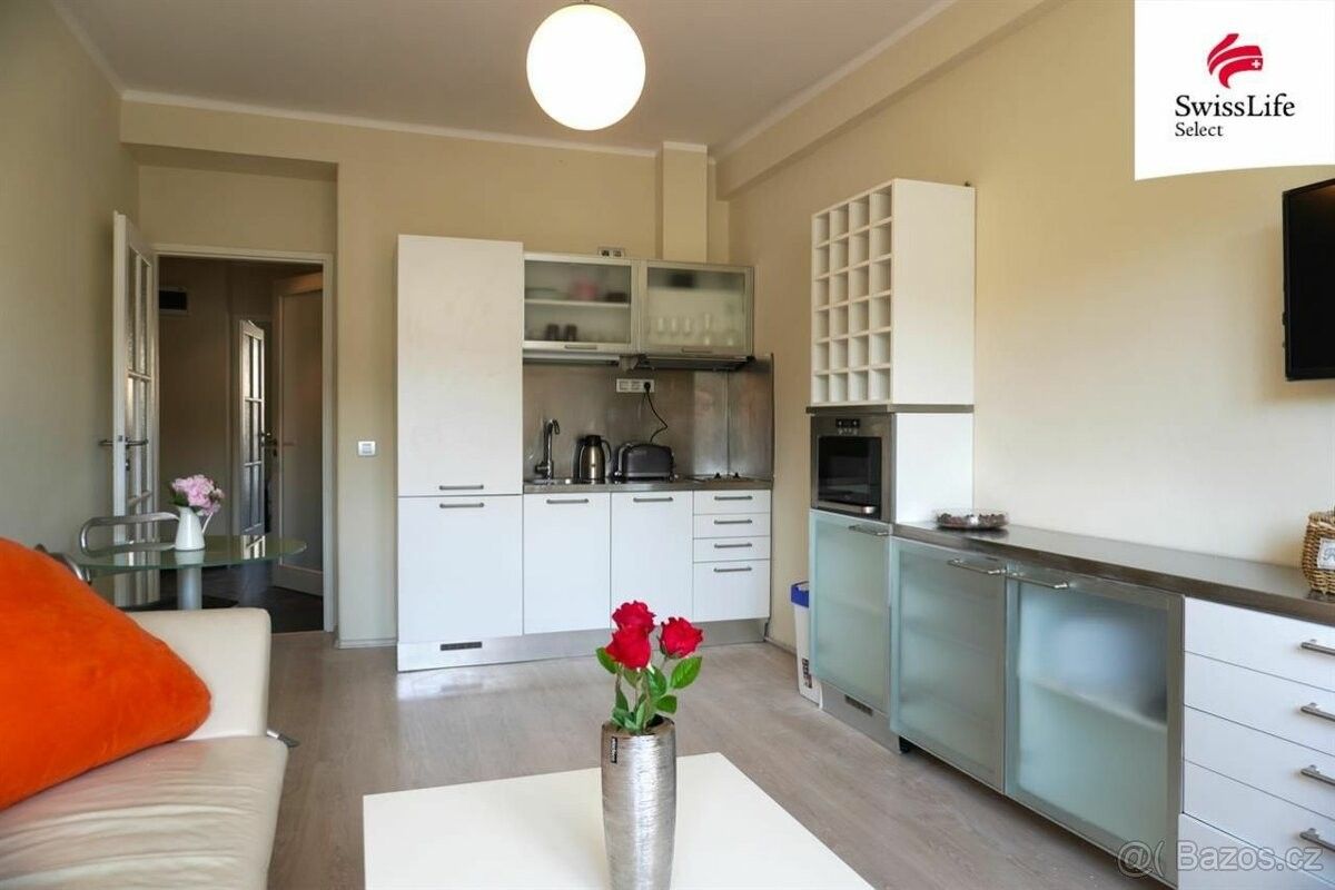 2+kk, Praha, 160 00, 44 m²