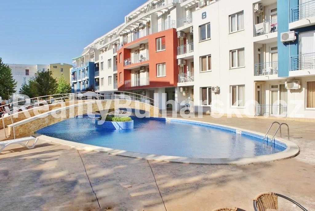 Byty, 987 66, Zahraničí