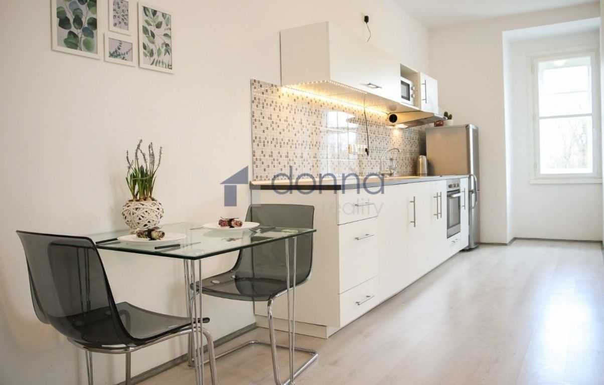 2+kk, Vinohradská, Praha, 52 m²