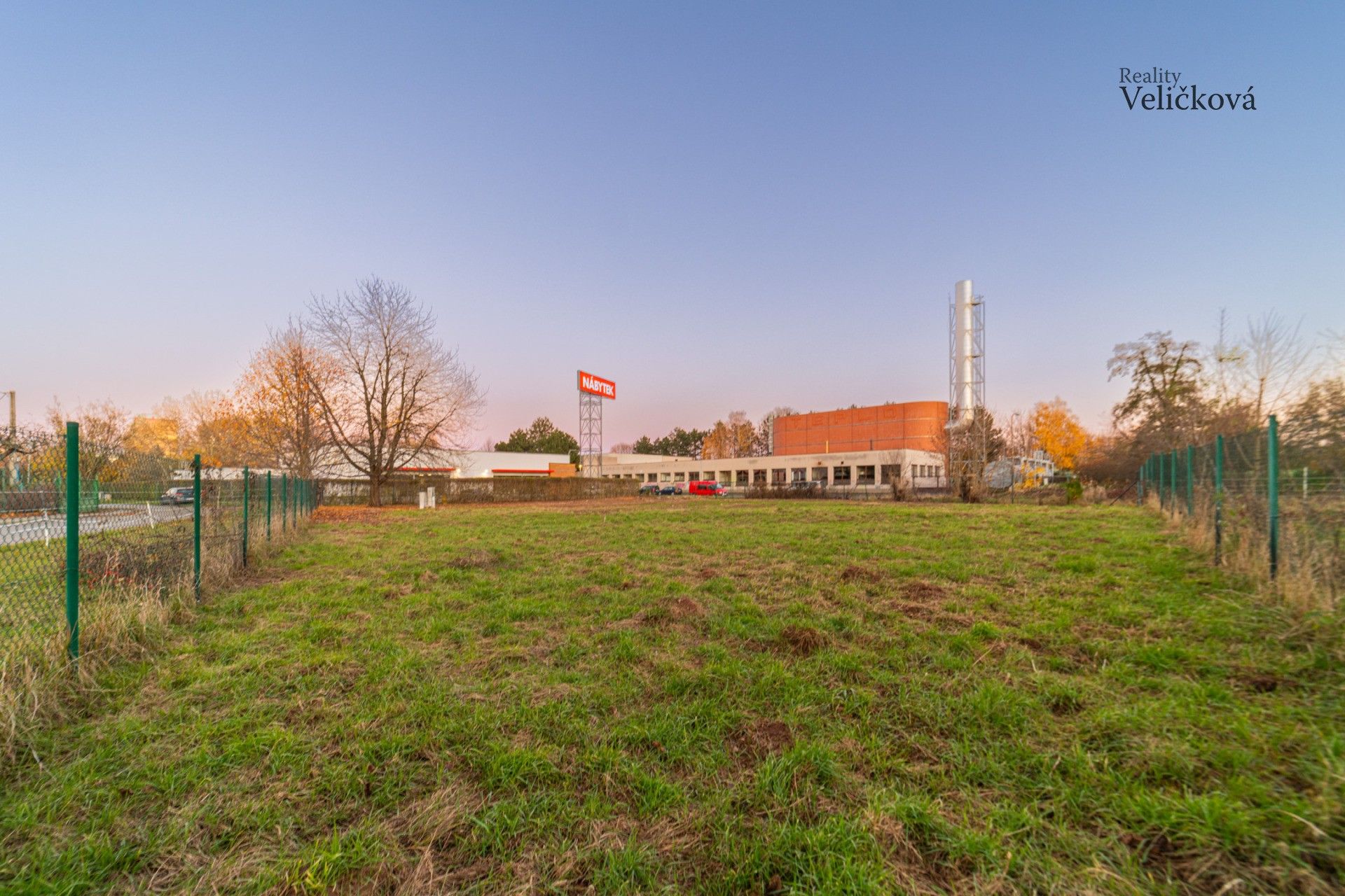 Ostatní, Hradec Králové, 2 200 m²