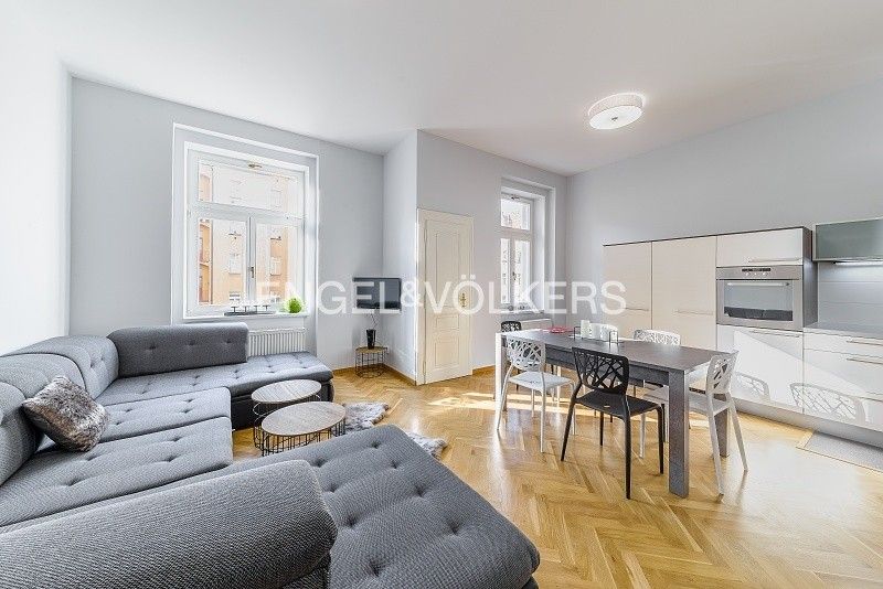 3+kk, Polská, Praha, 109 m²