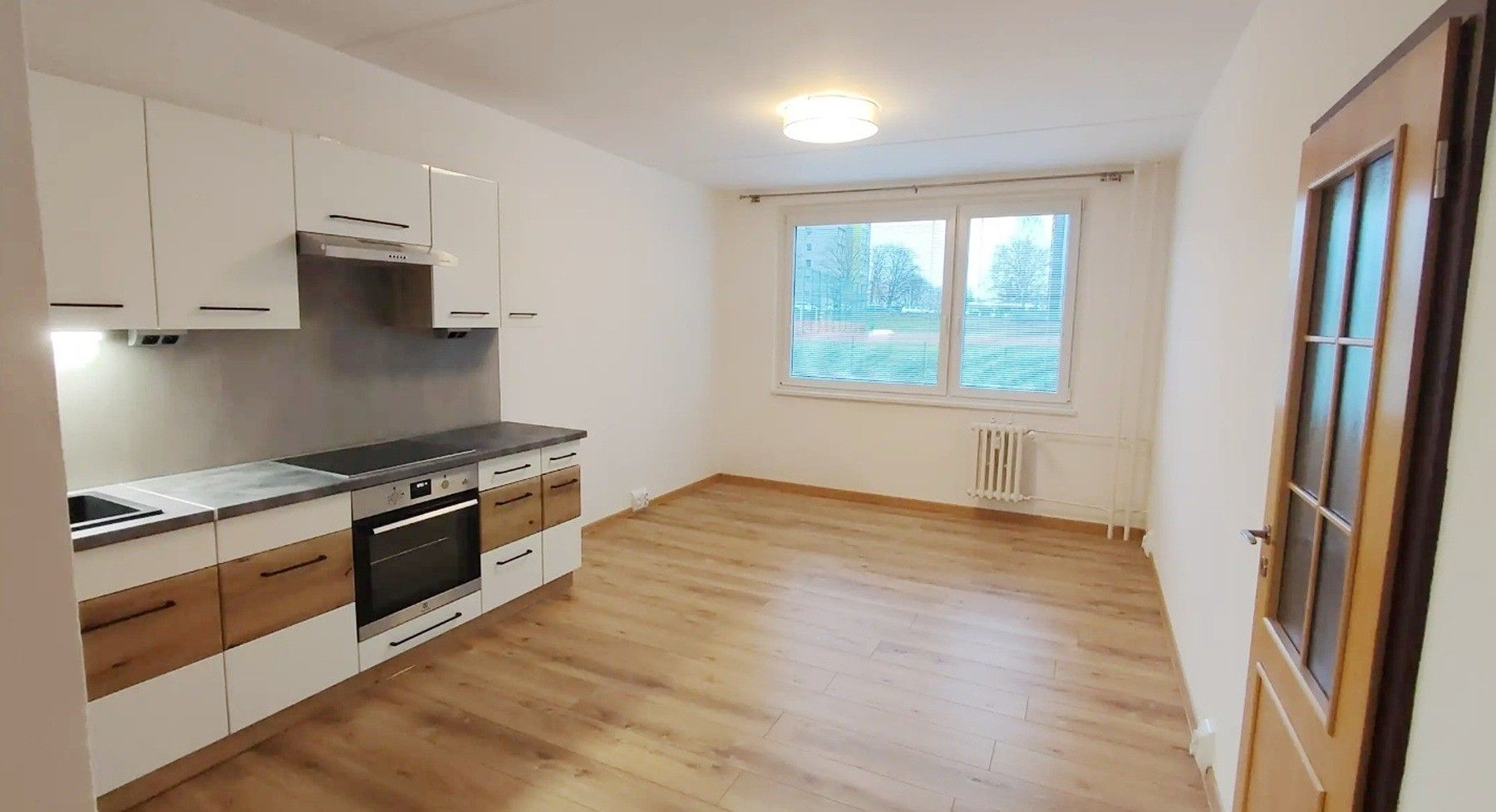 2+kk, Kardašovská, Praha, 44 m²