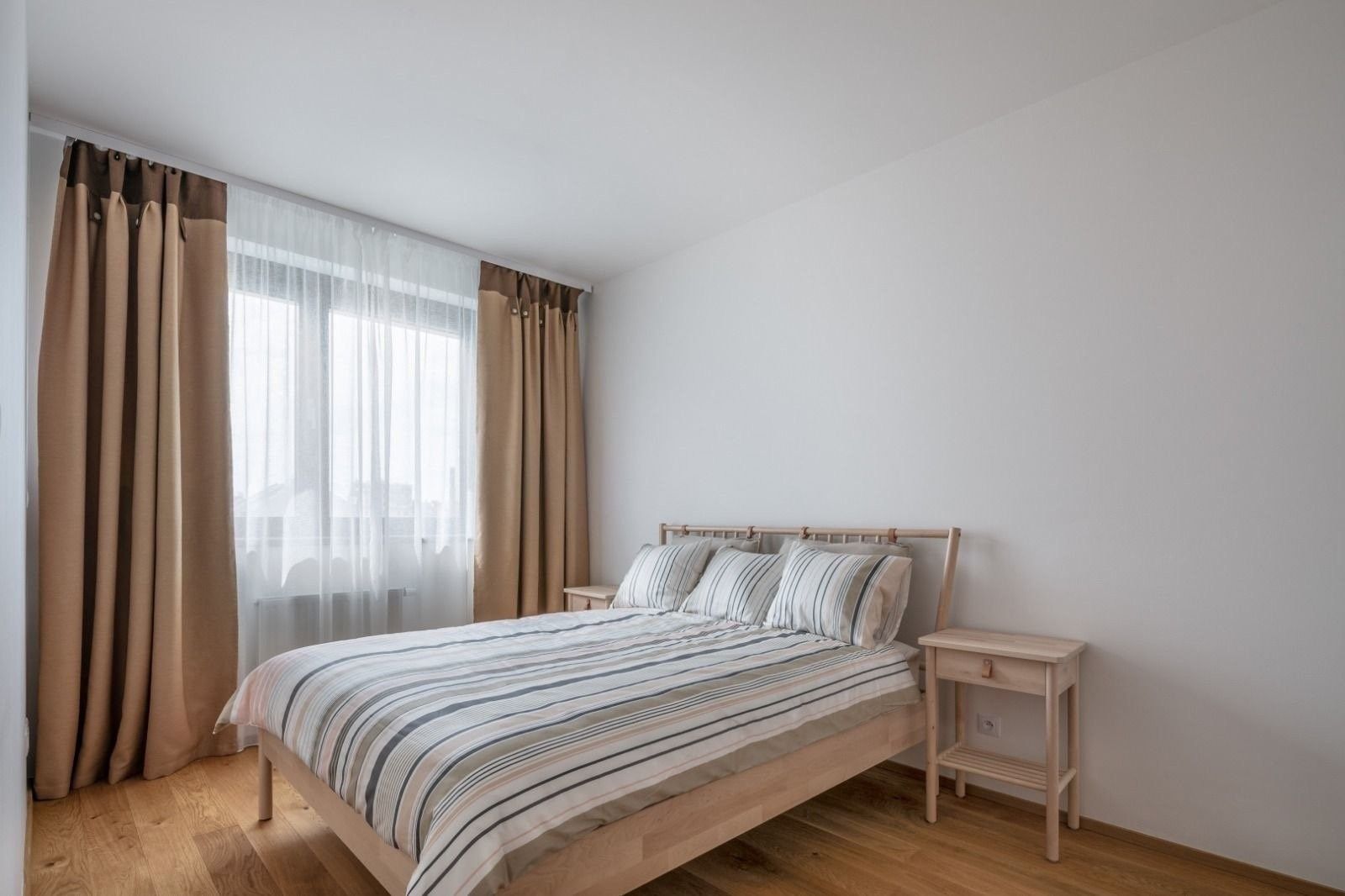 Pronájem byt 2+kk - Dělnická, Praha, 68 m²