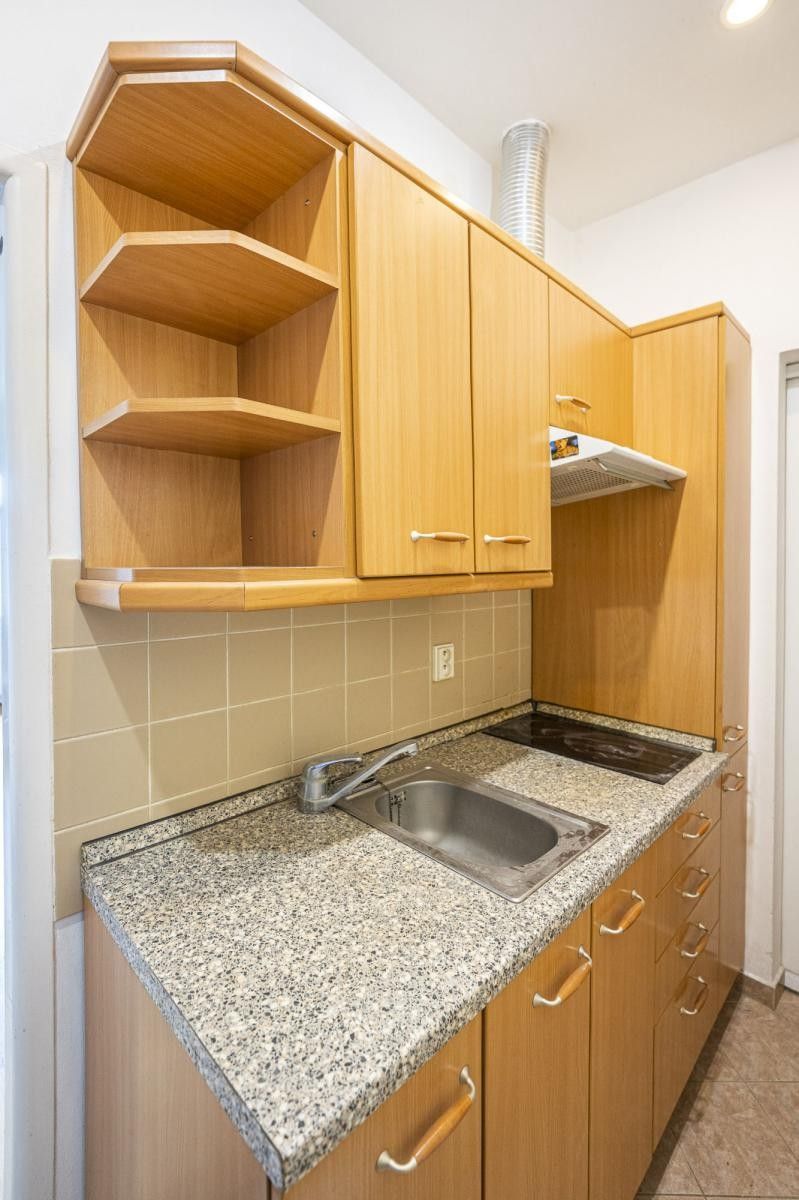 Pronájem byt 1+kk - Krejčího, Praha, 30 m²