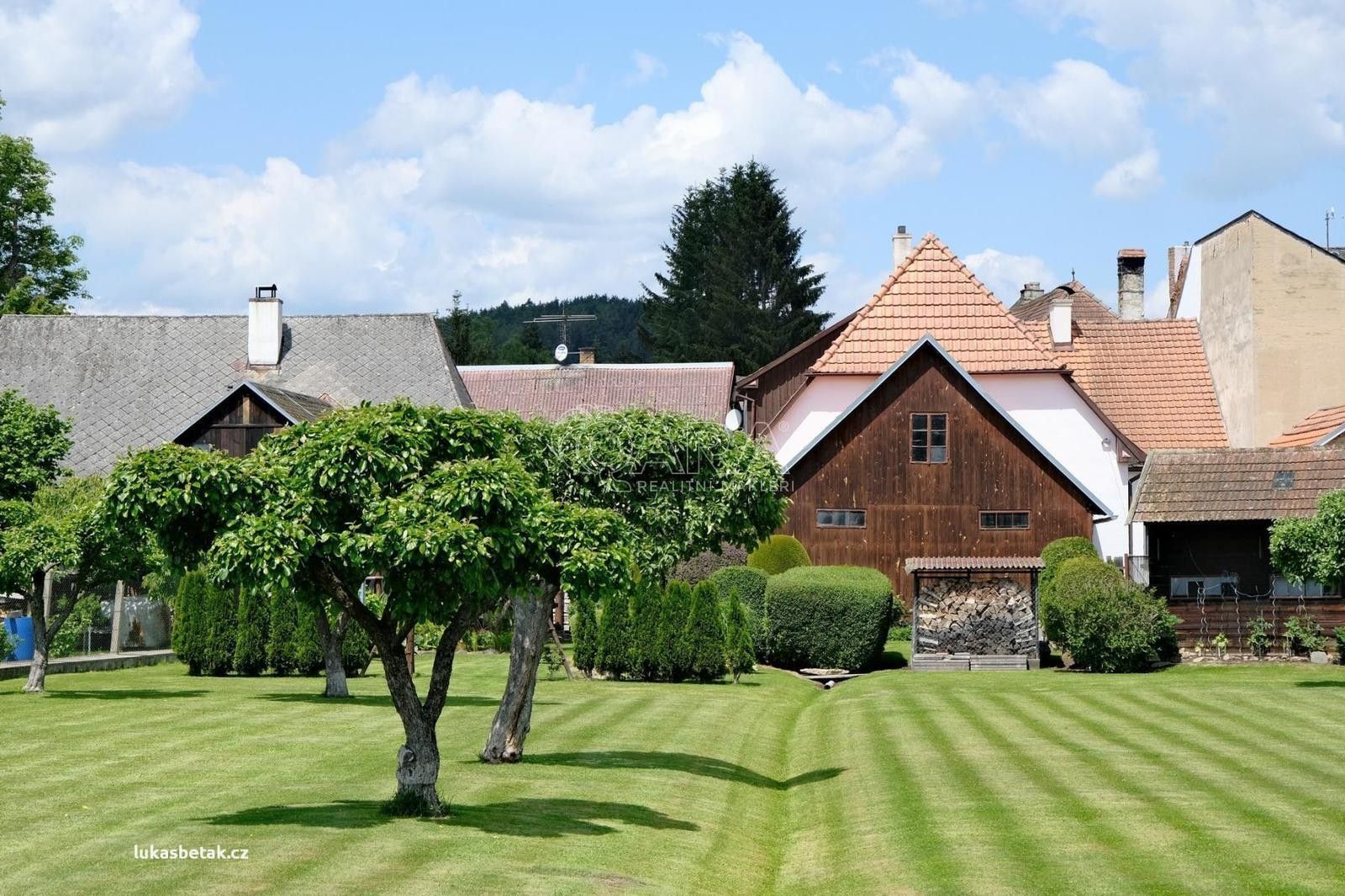 Prodej rodinný dům - Chvalšiny, 200 m²