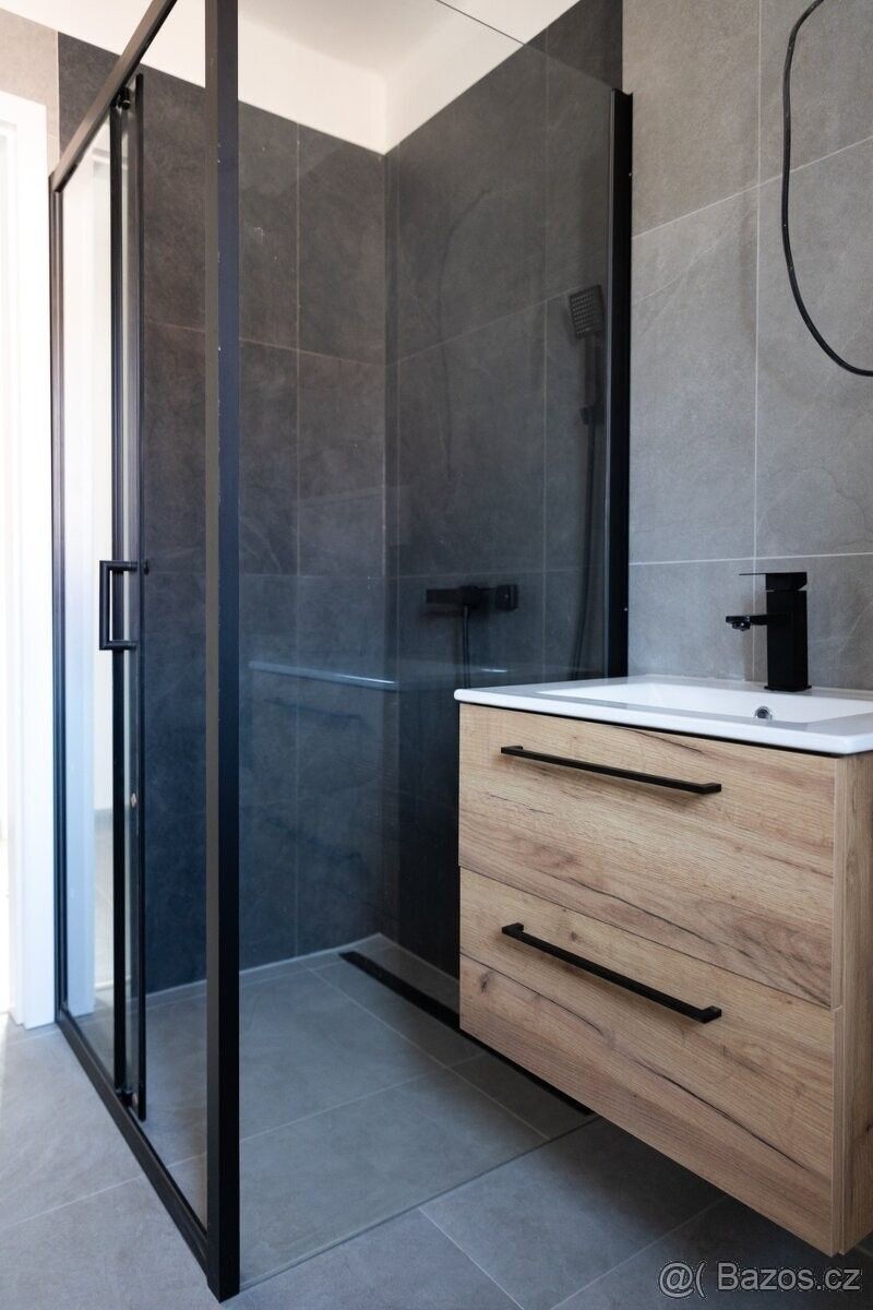 Pronájem byt - Rovensko pod Troskami, 512 63