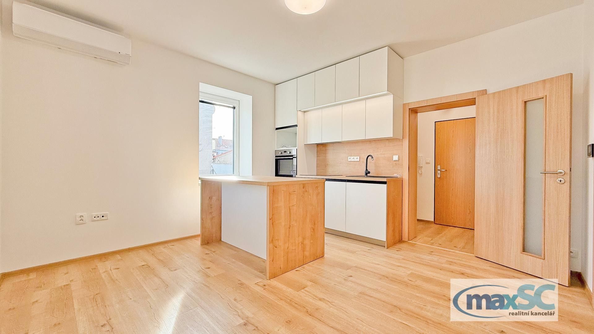 2+kk, Hradecká, Holice, 52 m²