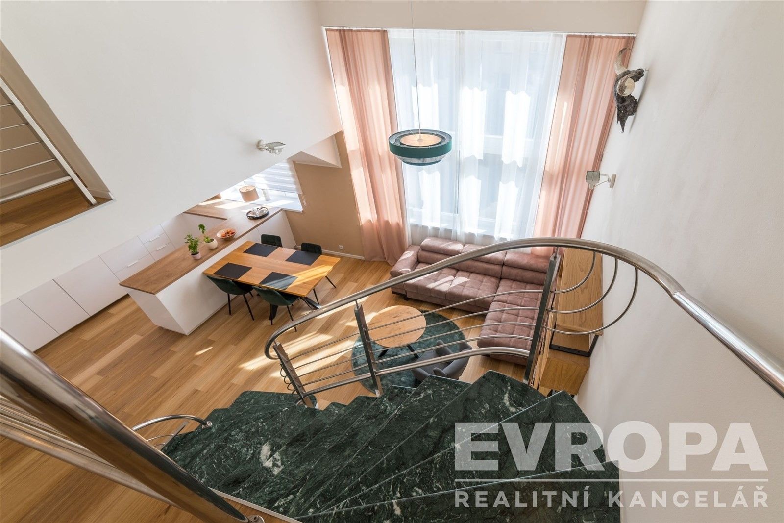 Pronájem byt 4+kk - Jinonická, Praha, 120 m²