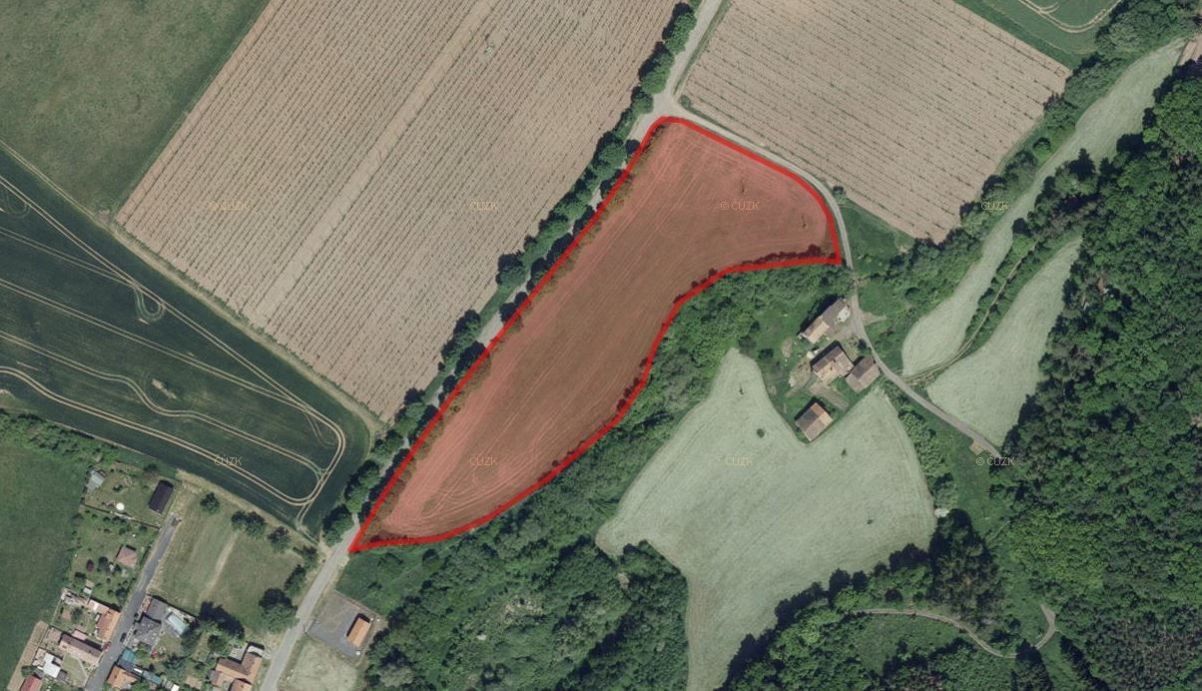Zemědělské pozemky, Pnětluky, 17 590 m²