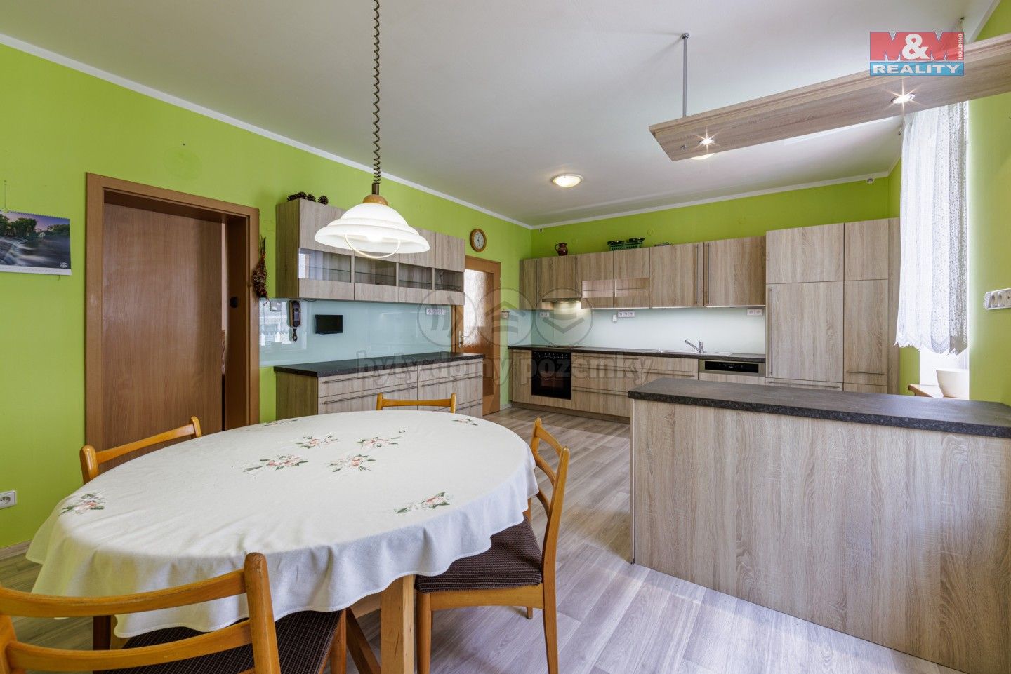 Prodej rodinný dům - Pod nádražím, Kraslice, 224 m²