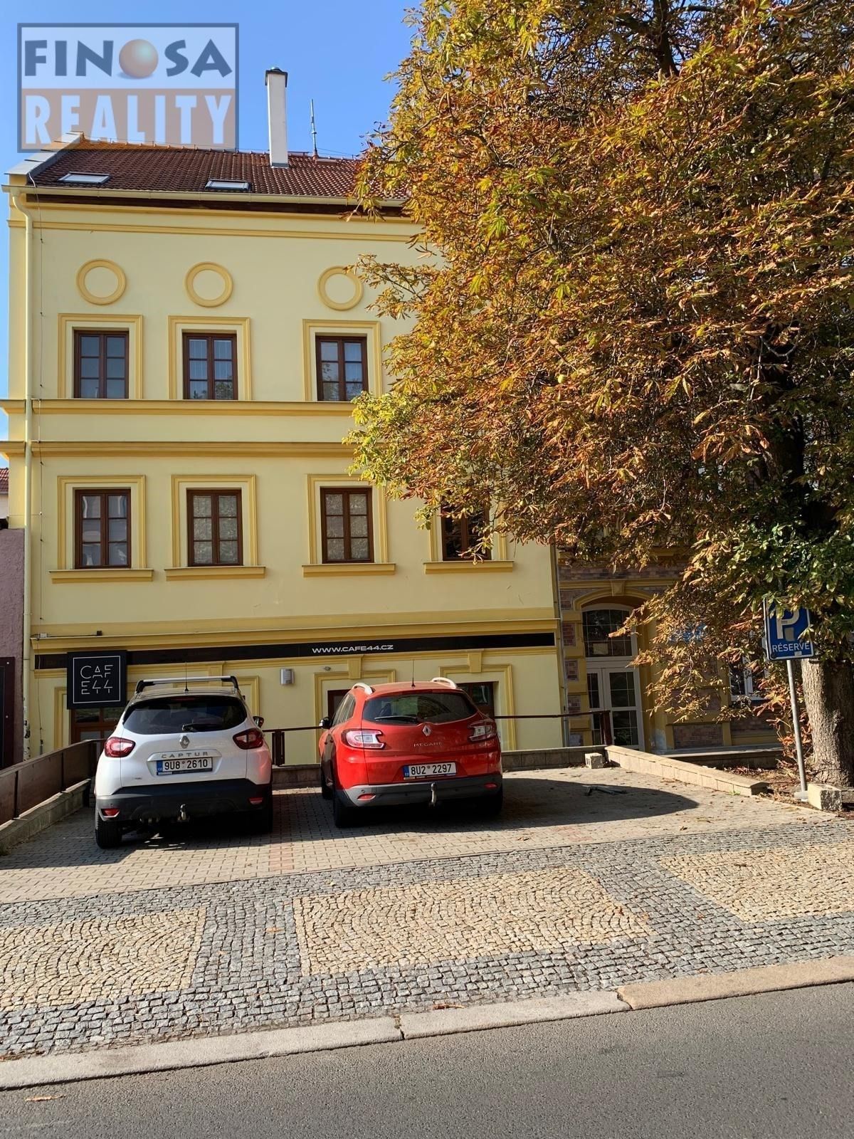 2+kk, Revoluční, Chomutov, 90 m²