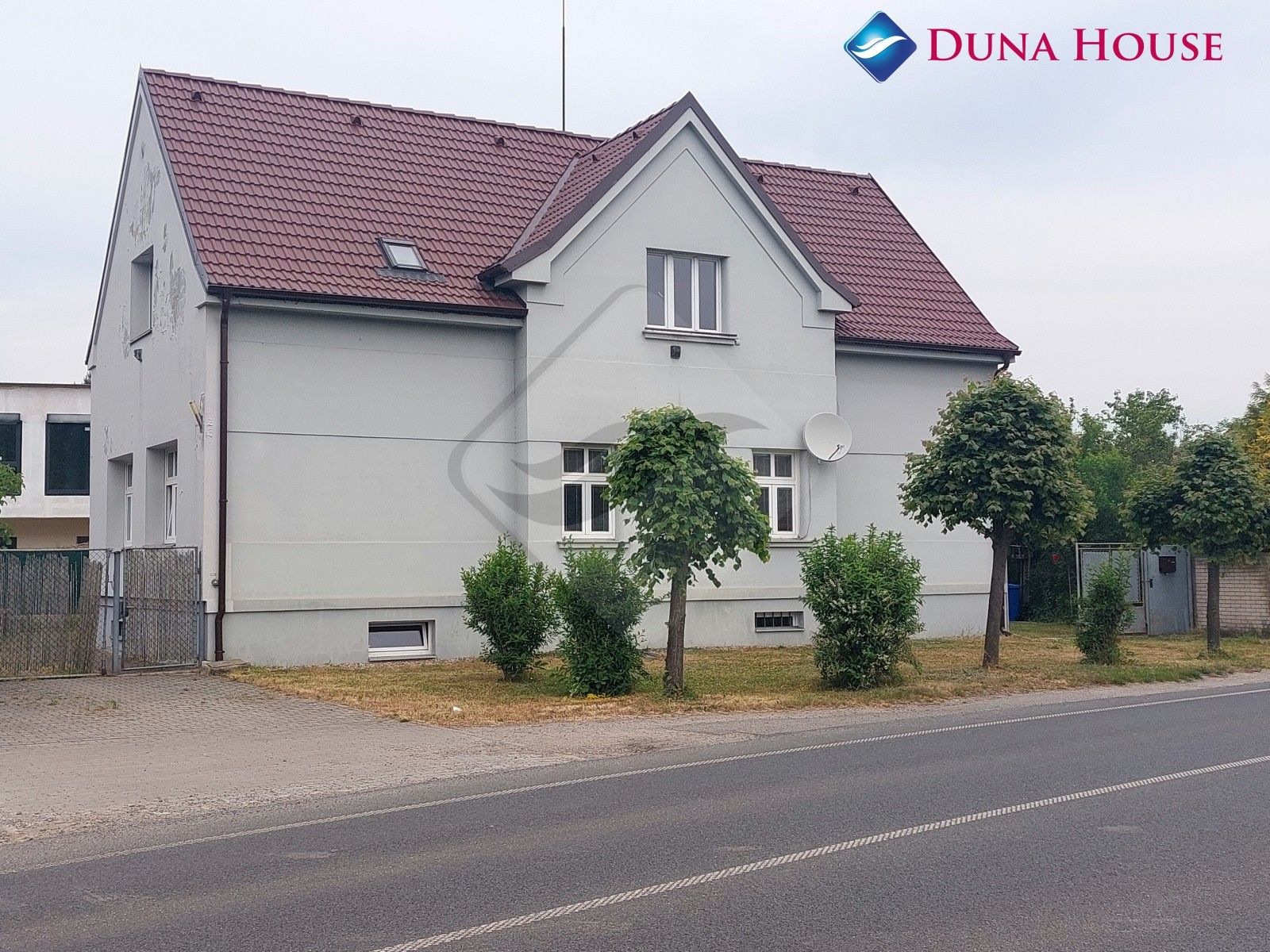 Prodej rodinný dům - Pražská, Lety, 465 m²