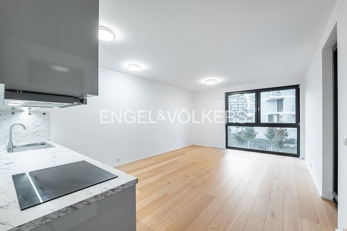 2+kk, Ramonova, Praha, 60 m²