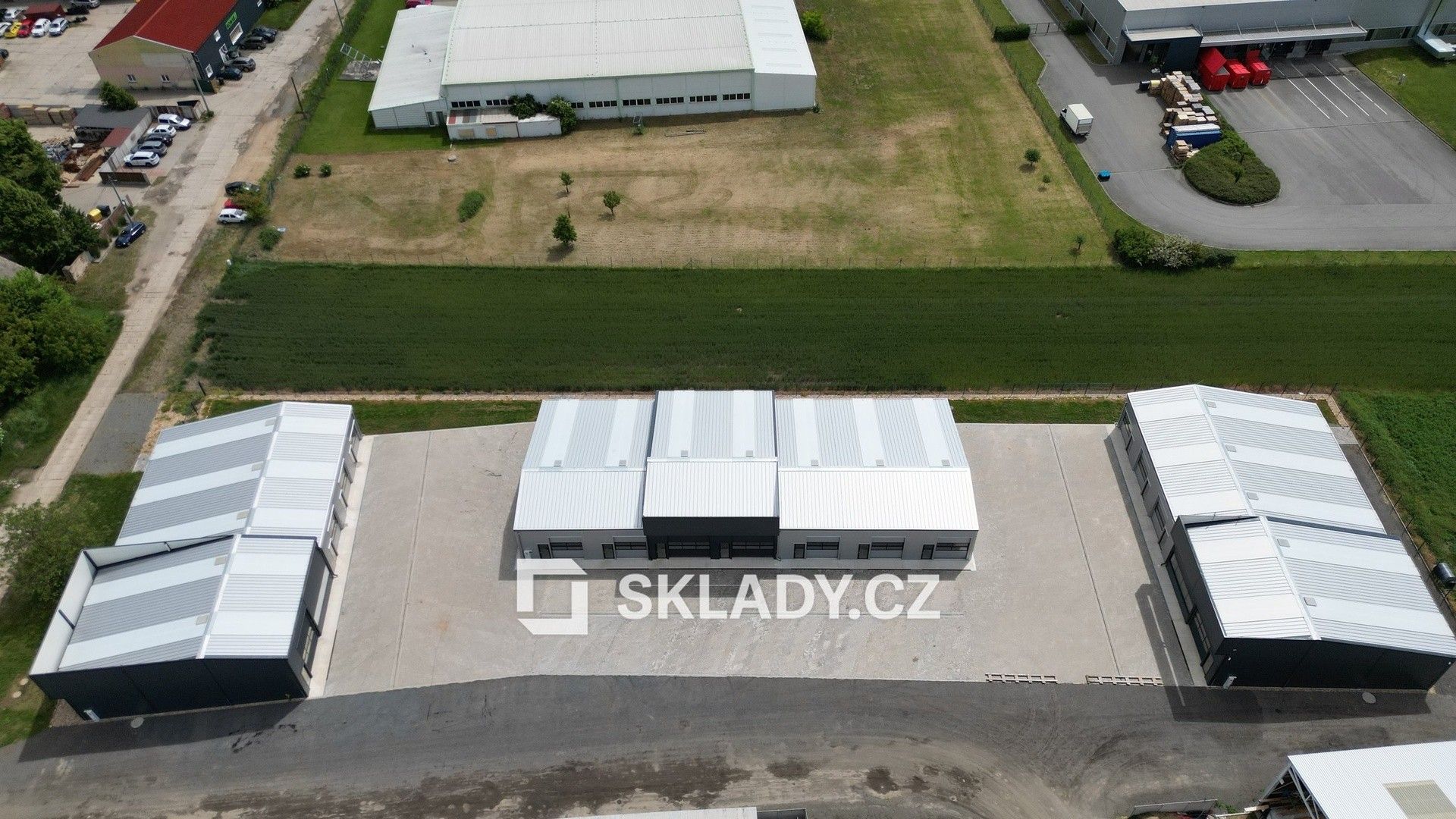 Sklady, Cvrčovice, 1 850 m²