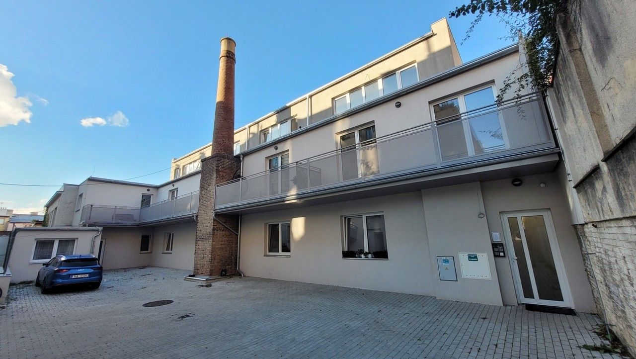 1+kk, Strančická, Praha, 24 m²