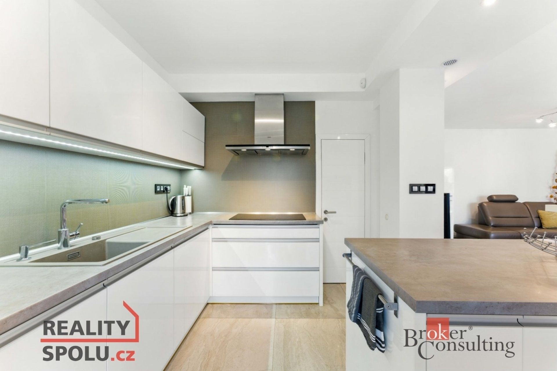 Prodej rodinný dům - Za blaty, Praha, 146 m²