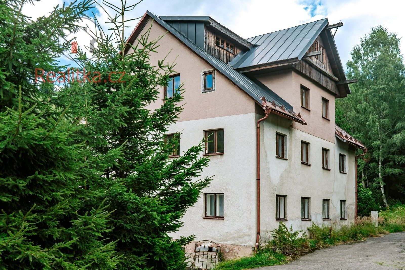 Ubytovací zařízení, Deštné v Orlických horách, 650 m²