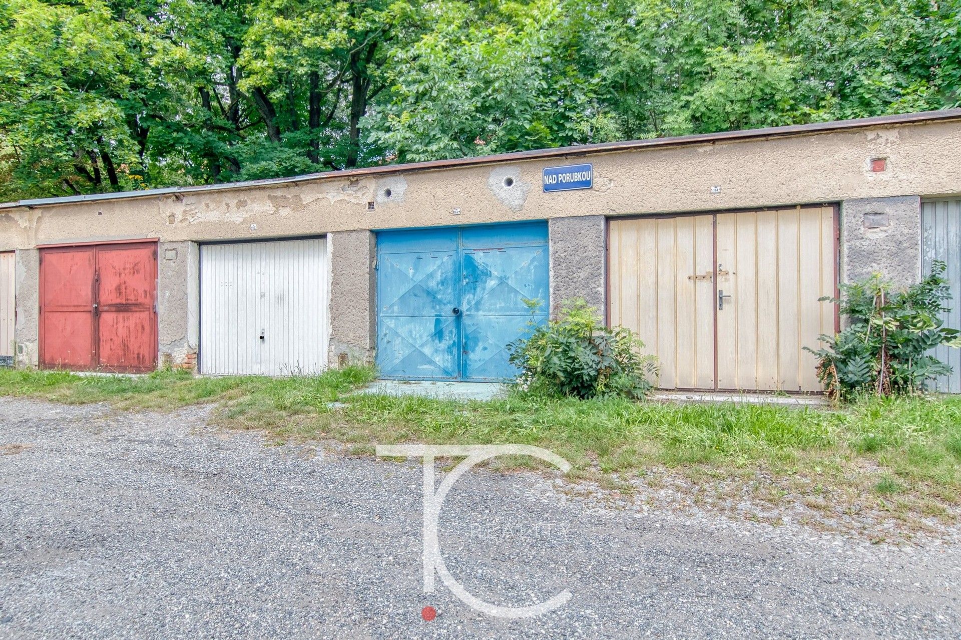 Garáže, Nad Porubkou, Ostrava, 18 m²