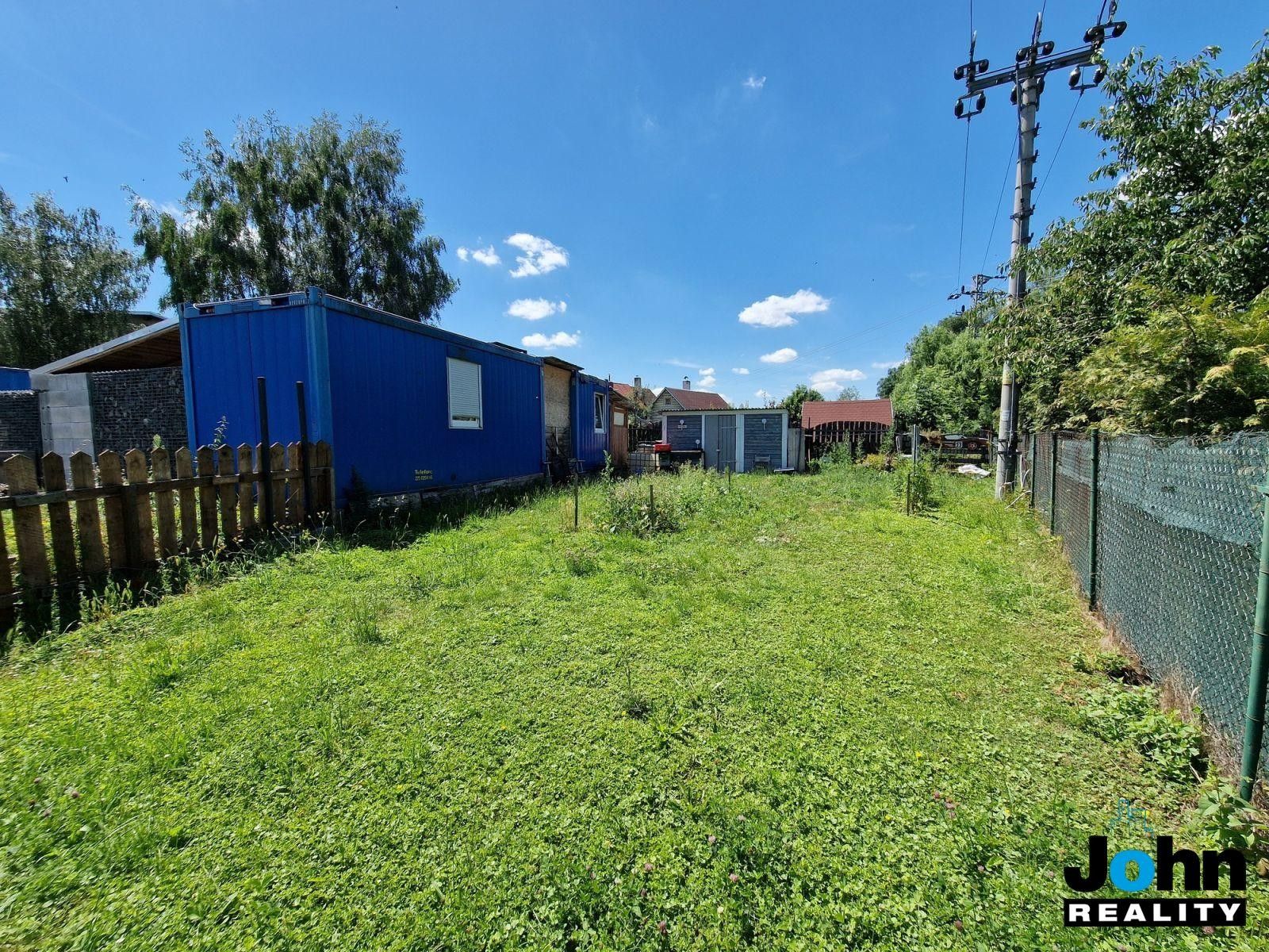 Zahrady, Havraň, 130 m²