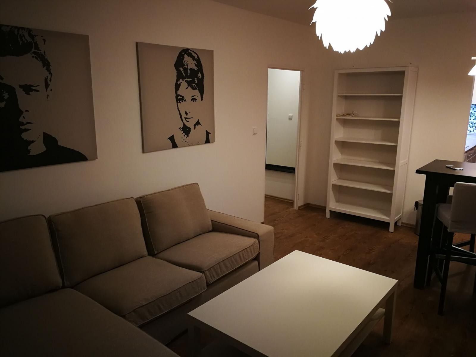 Pronájem byt 2+kk - U jezera, Praha, 50 m²