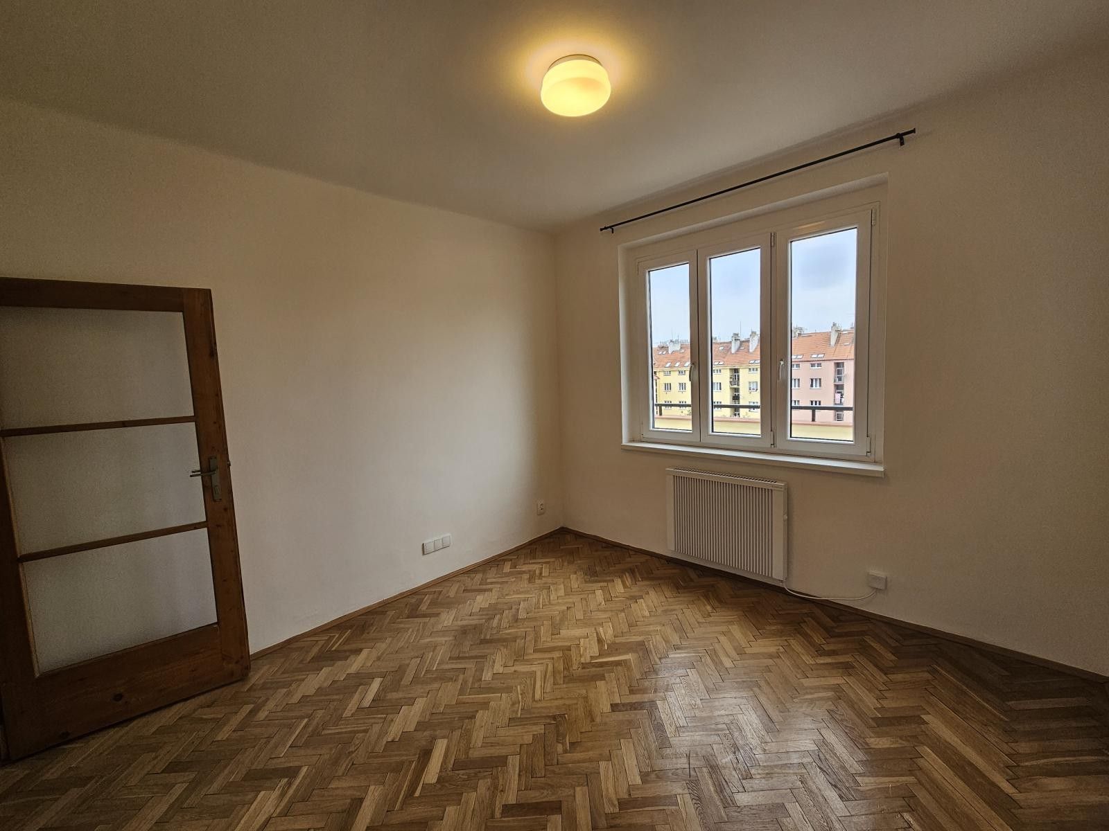 Pronájem byt 2+kk - Kloboučnická, Praha, 35 m²