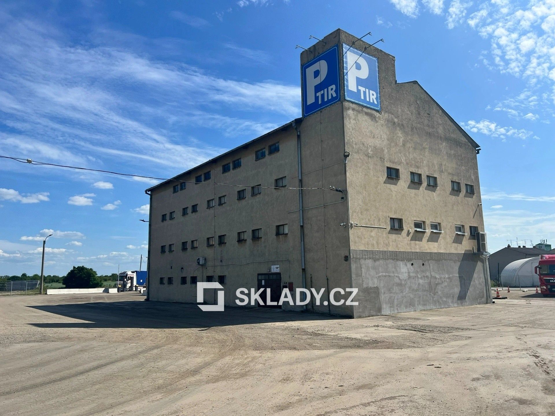 Sklady, Podivín, 1 600 m²