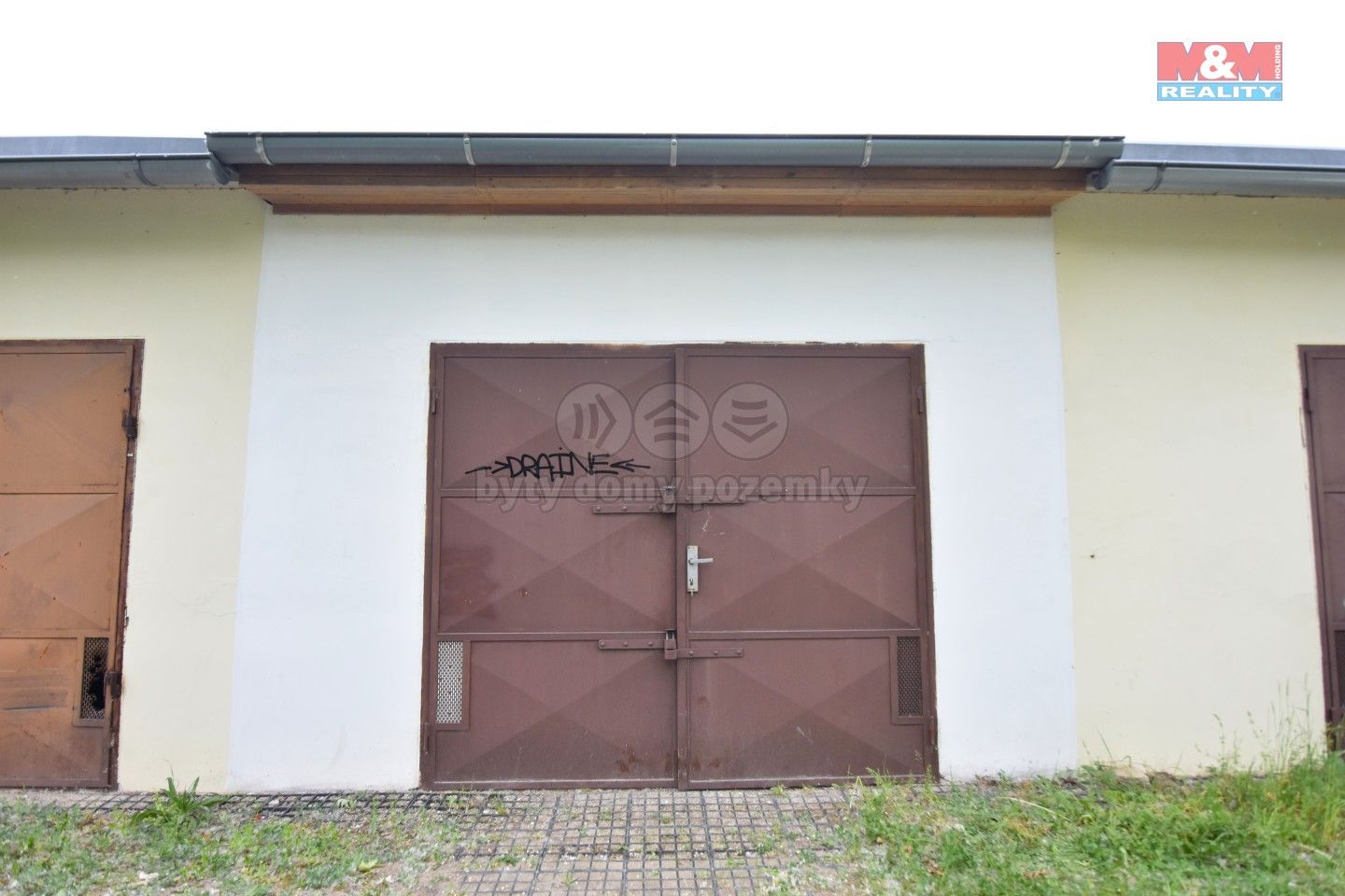 Prodej garáž - V Konírnách, Milovice, 24 m²
