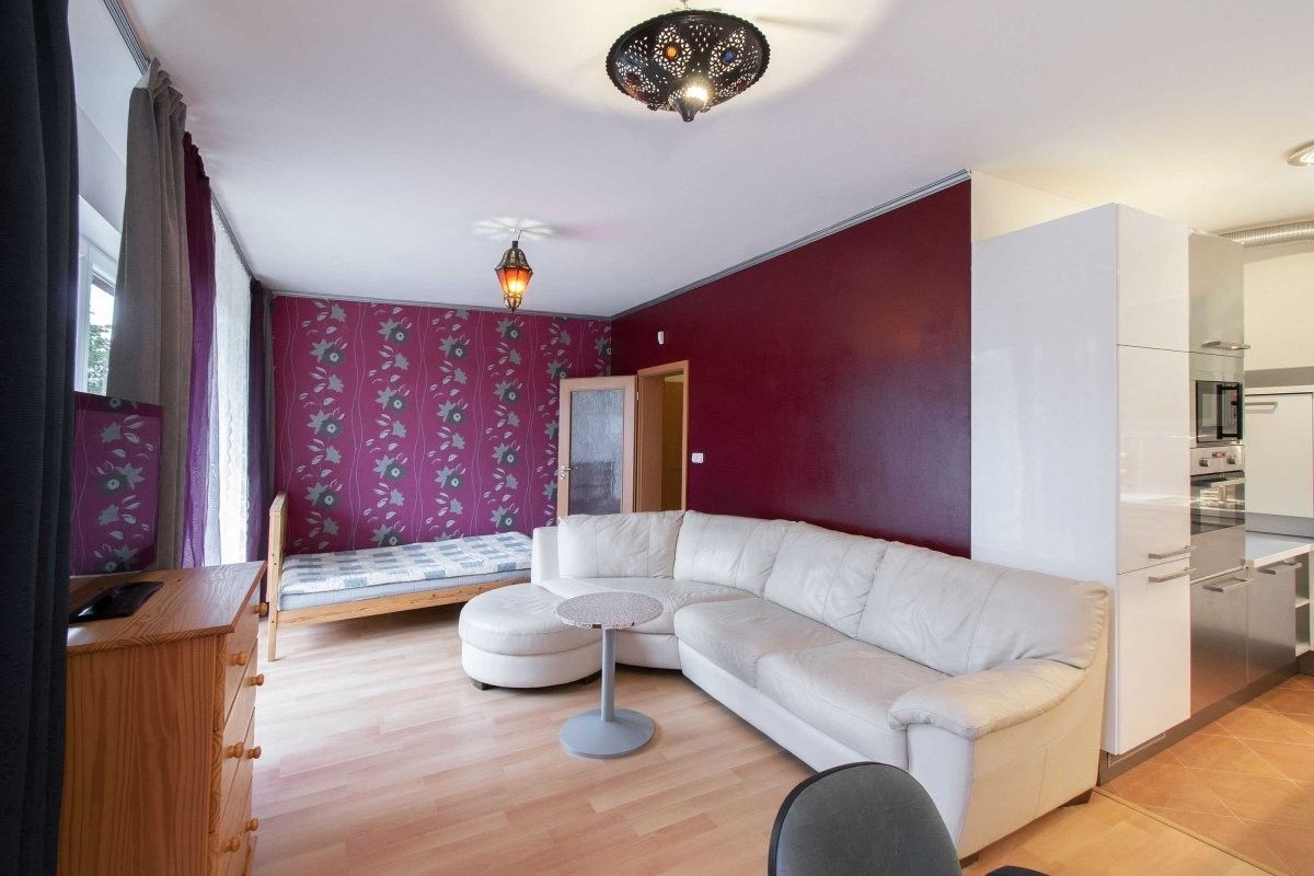 1+kk, Strakošová, Praha, 40 m²