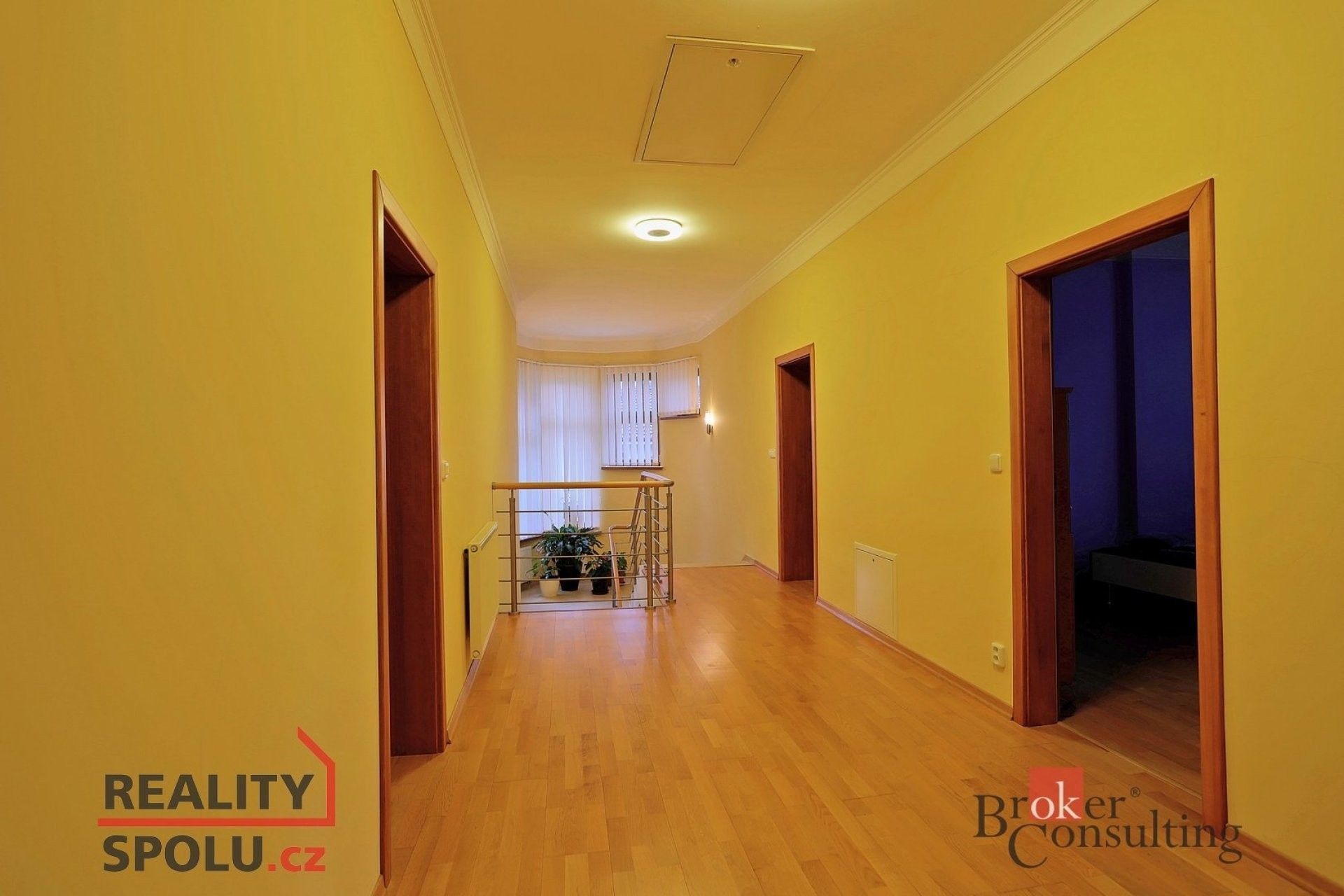 Prodej rodinný dům - Mezirolí, Nová Role, 550 m²