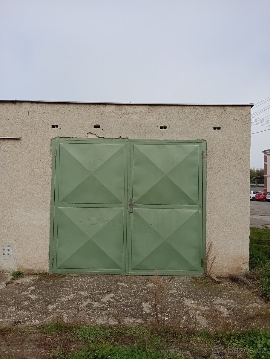 Garáže, Kyjov, 697 01