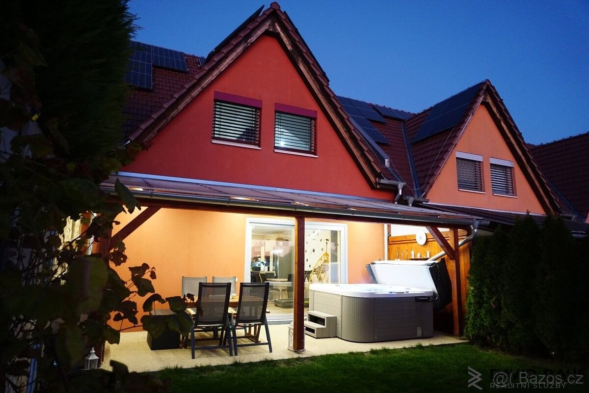 Rodinné domy, Syrovice, 664 67