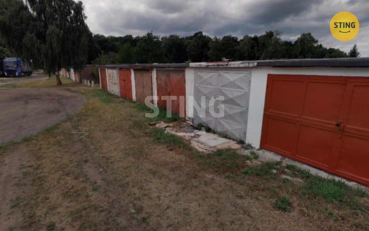 Garáže, Popkovice, Pardubice, 20 m²