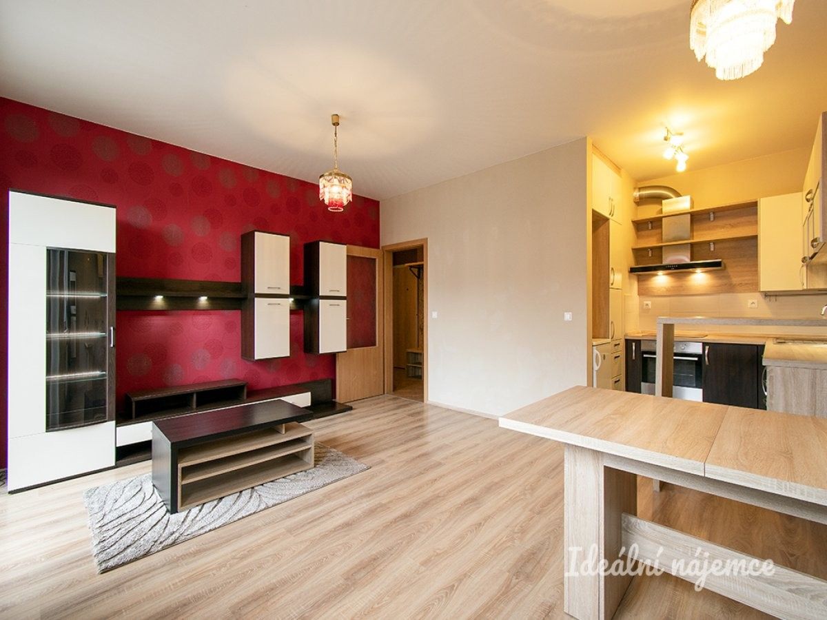 3+kk, Sicherova, Praha, 78 m²