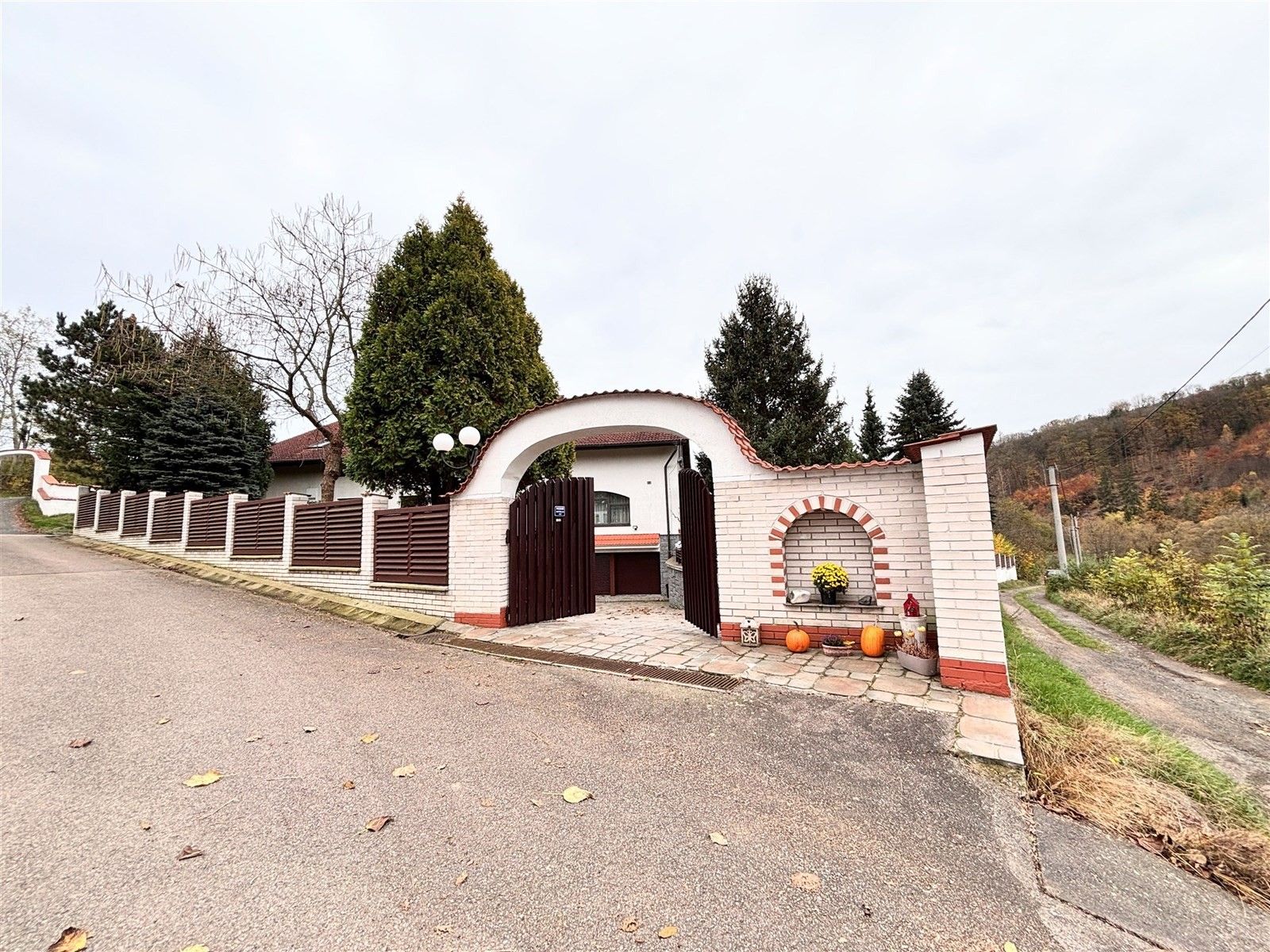 Vily, Český Šternberk, 962 m²