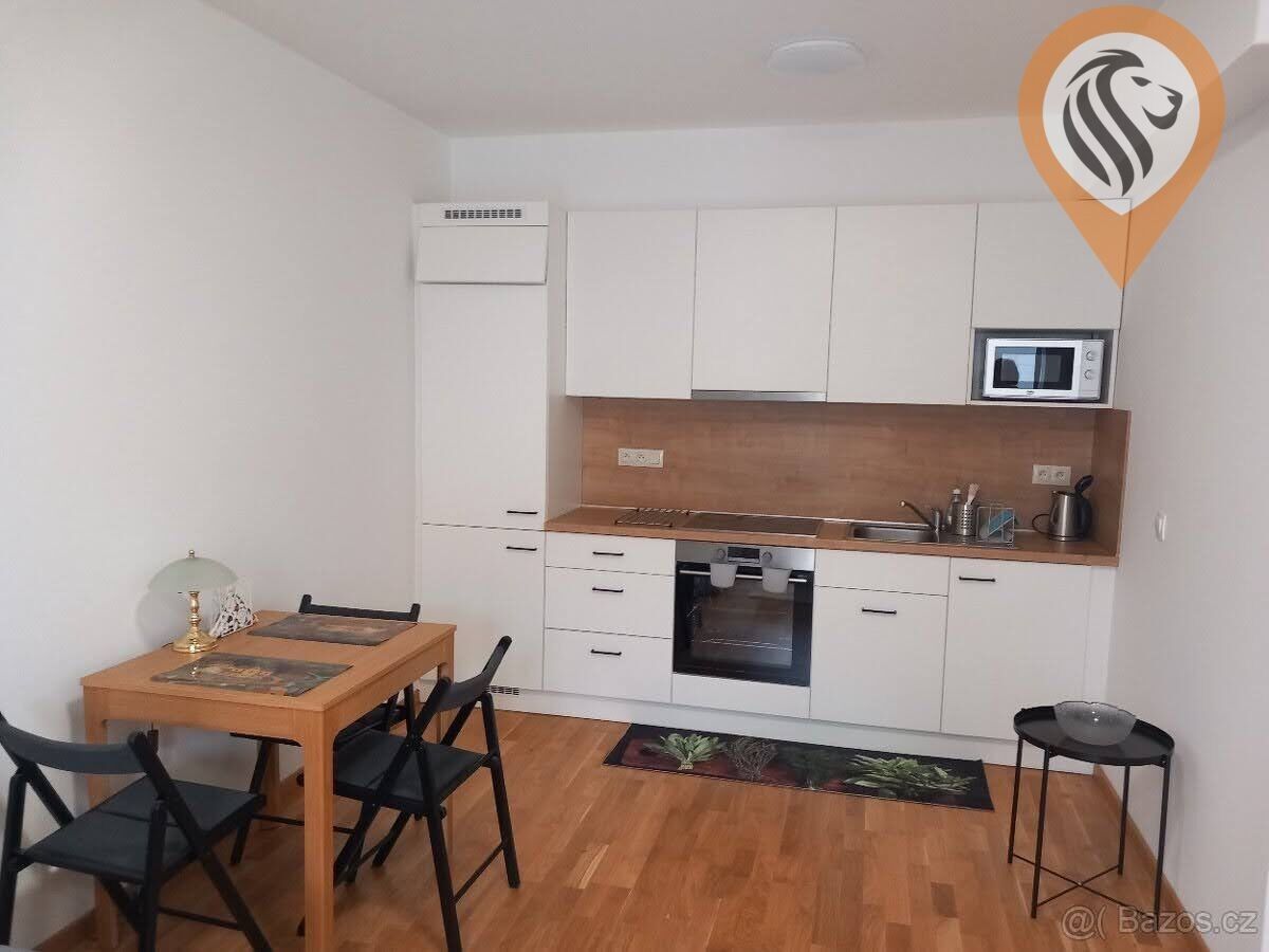 2+kk, Na Farkáně I, Praha, 54 m²