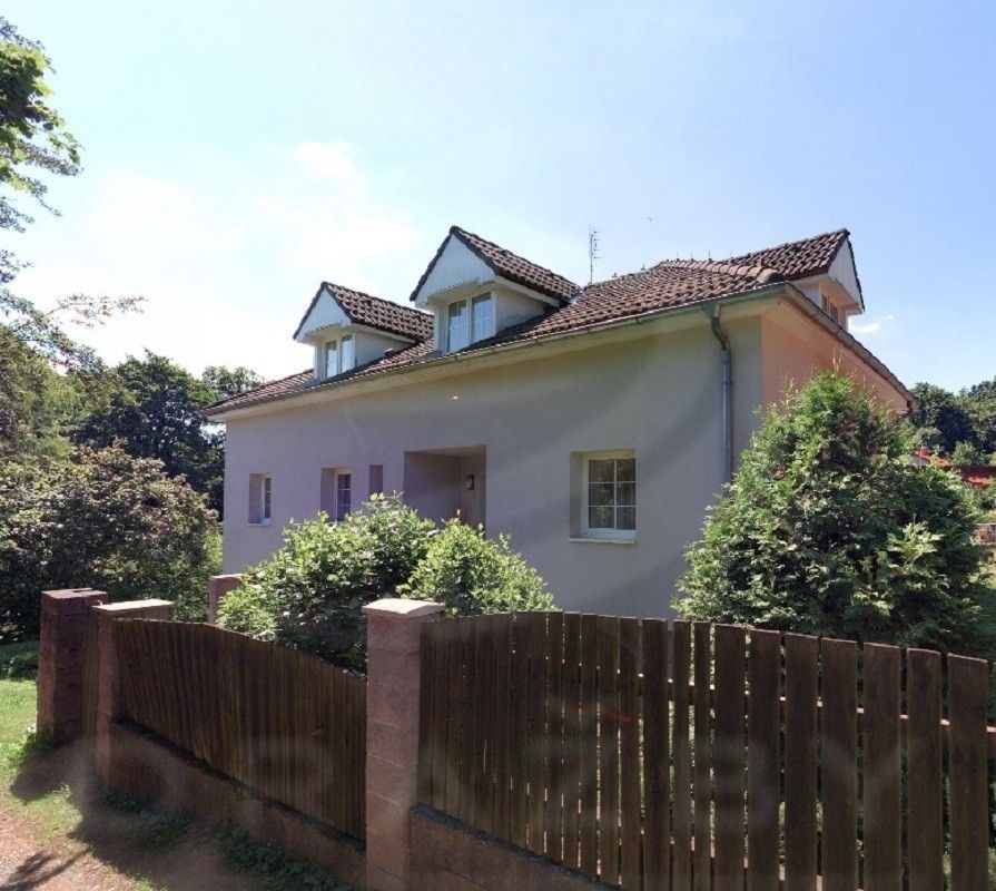 Rodinné domy, Nad obcí, Mukařov, 130 m²