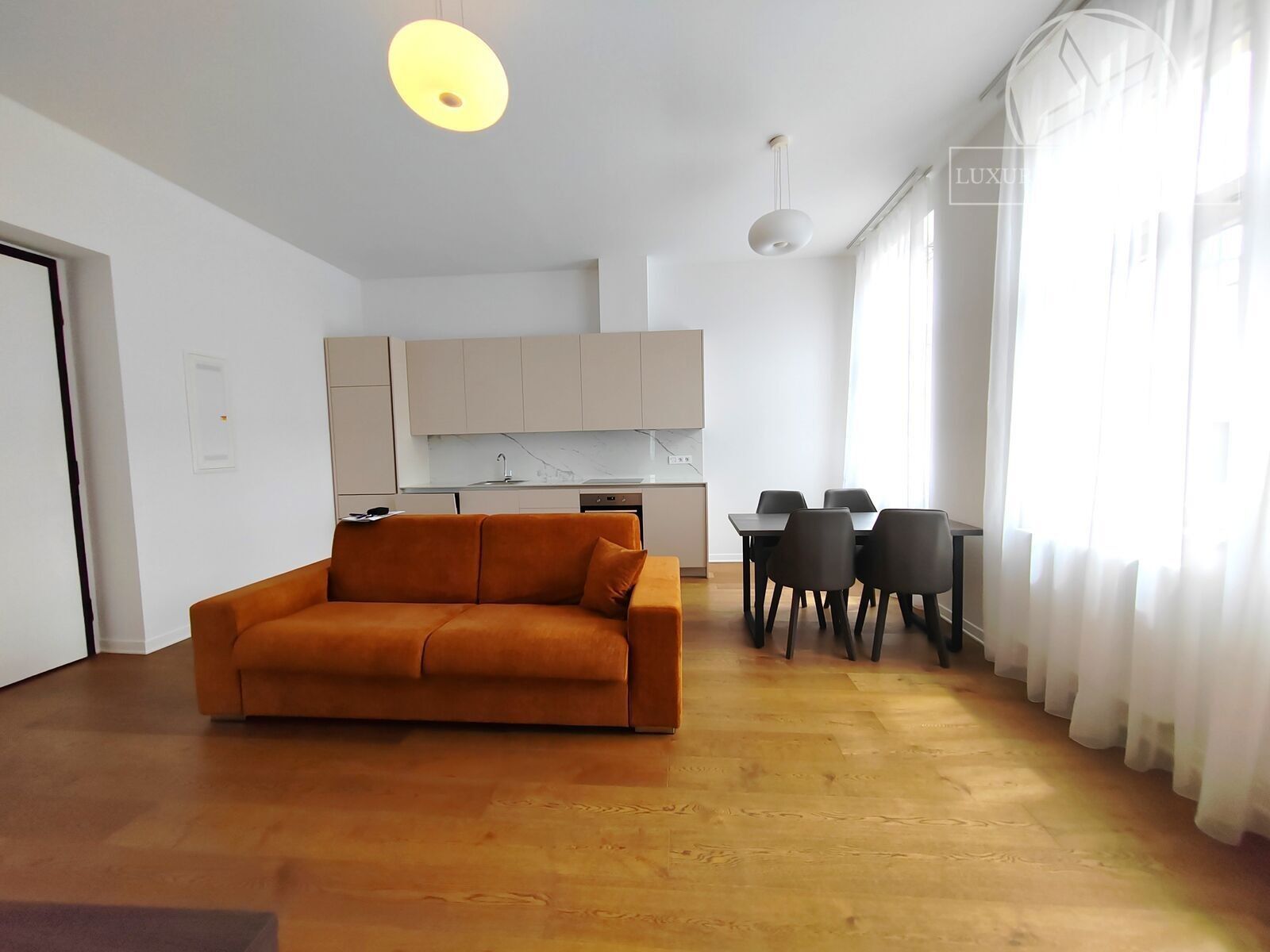 3+kk, Kmochova, Praha, 68 m²