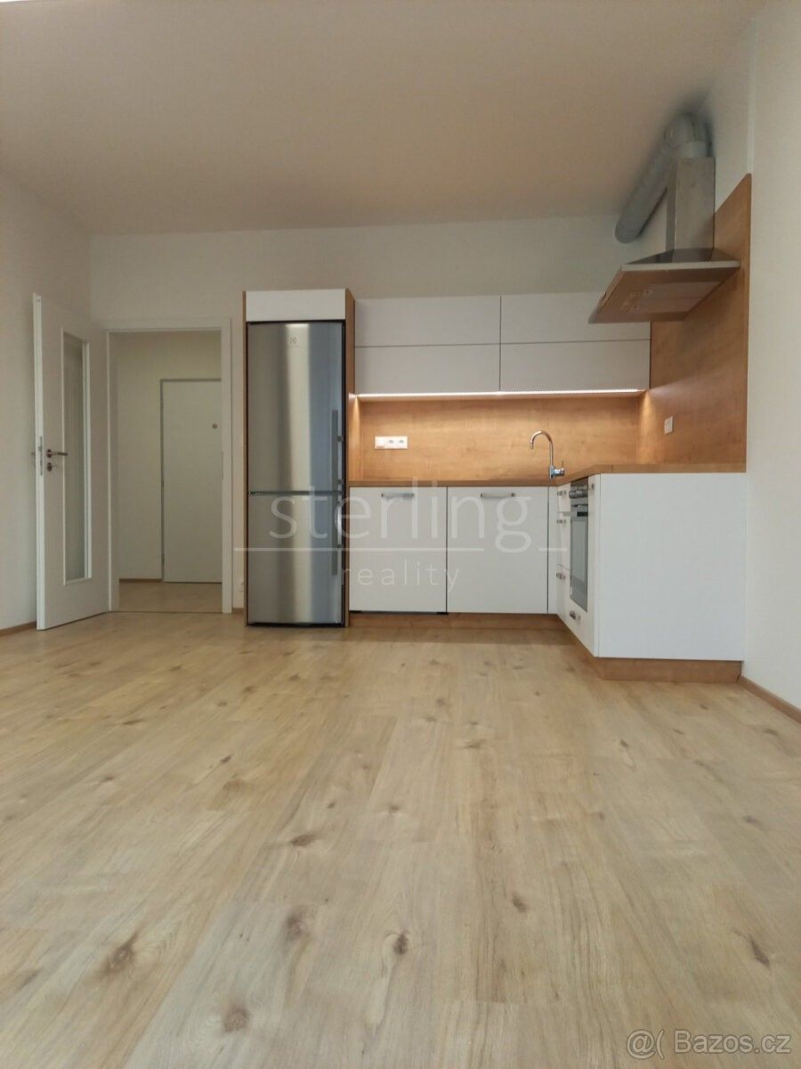 2+kk, Praha, 147 00, 51 m²