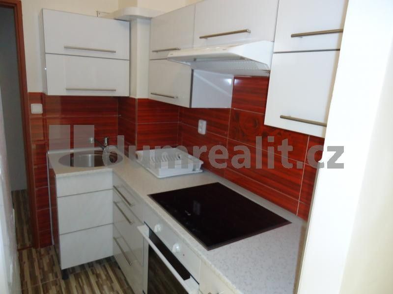 Pronájem byt 2+kk - Stochovská, Praha, 40 m²