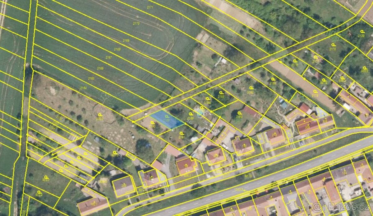 Pronájem zahrada - Koryčany, 768 05, 152 m²