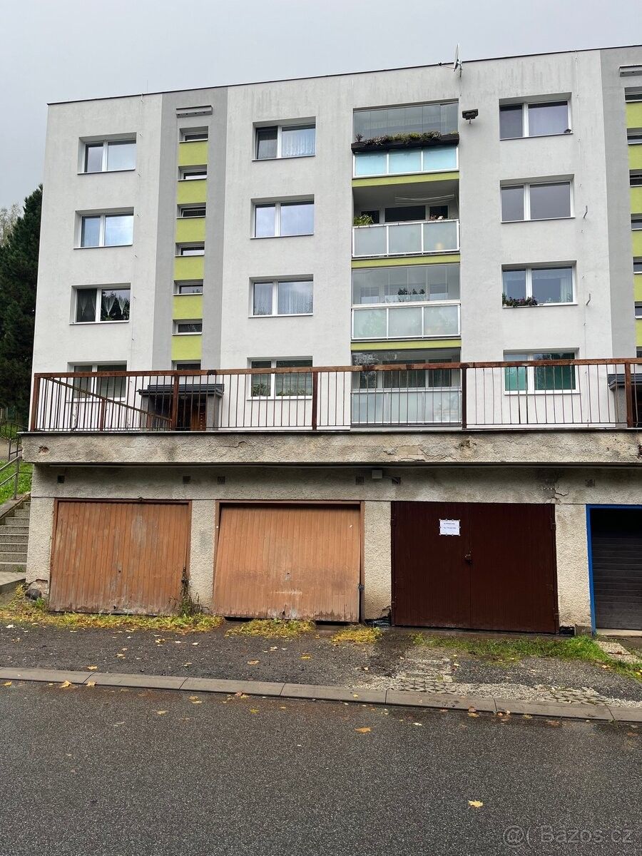 Garáže, Liberec, 460 15