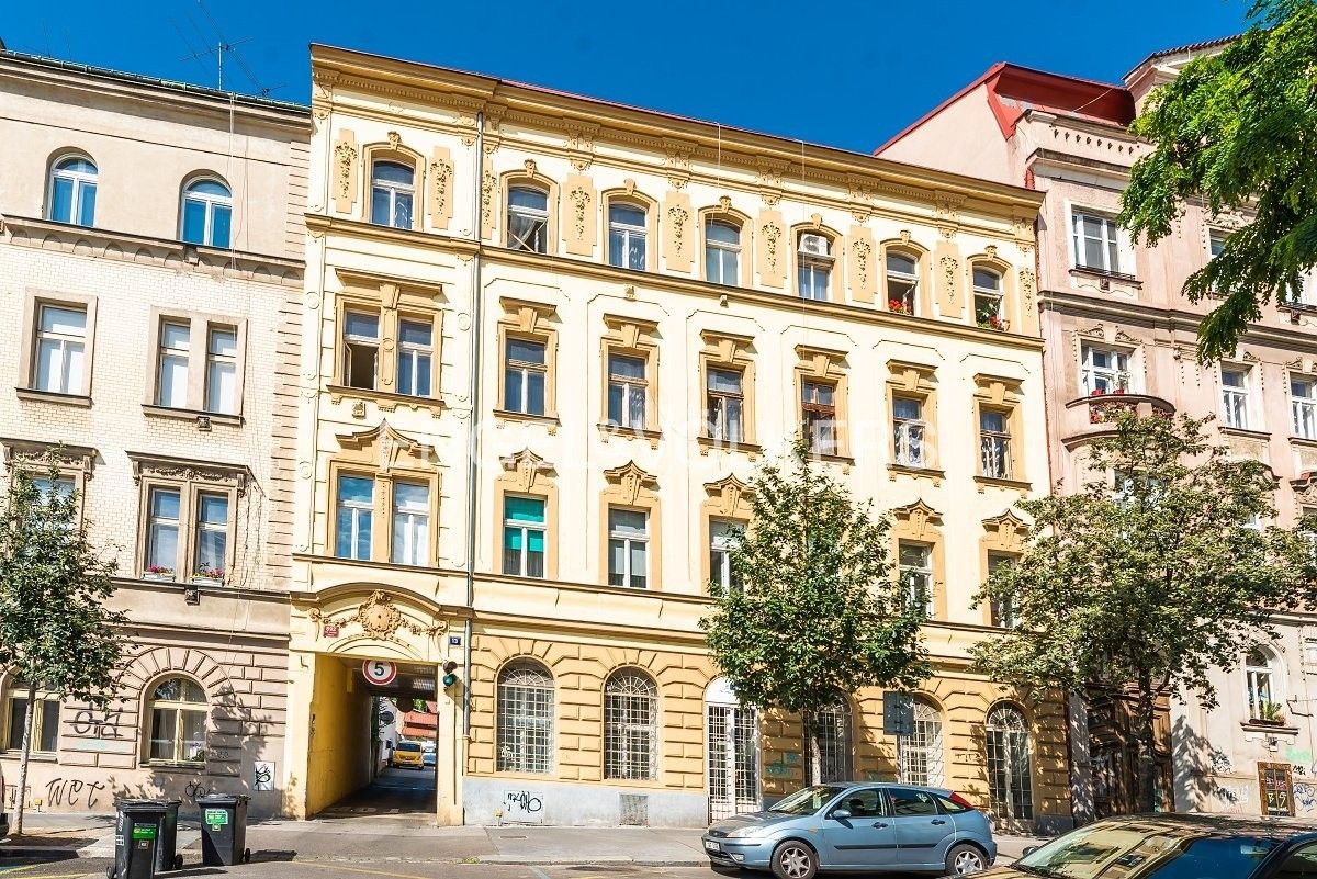 Pronájem kancelář - Fričova, Praha, 277 m²