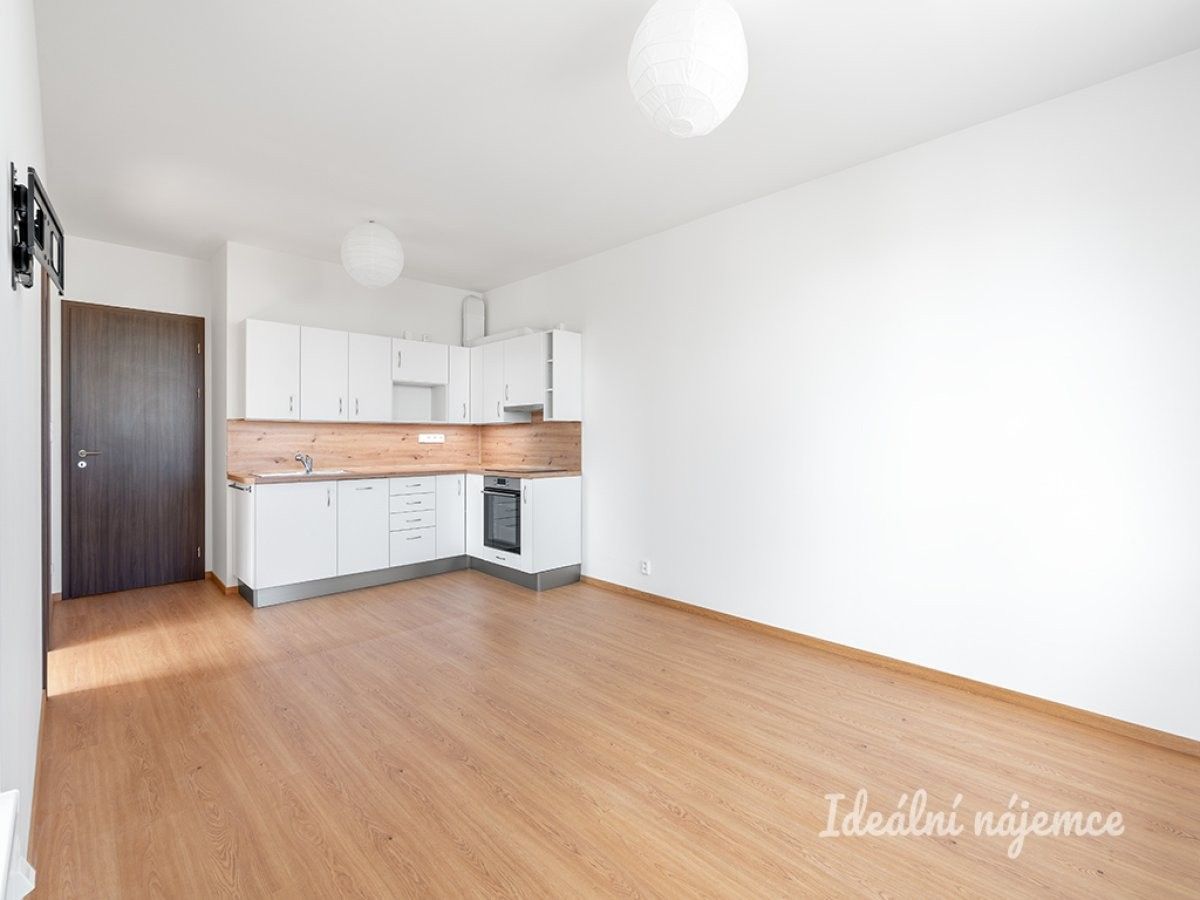 Pronájem byt 2+kk - Praha 5, Praha, 49 m²